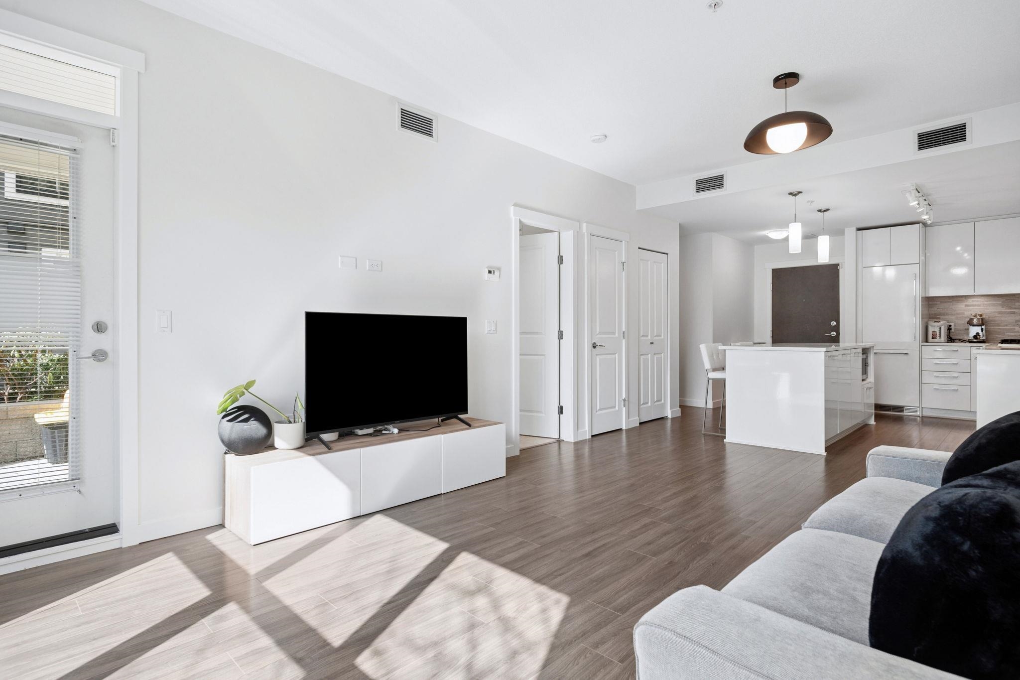 121 9500 TOMICKI AVENUE Unit: 121