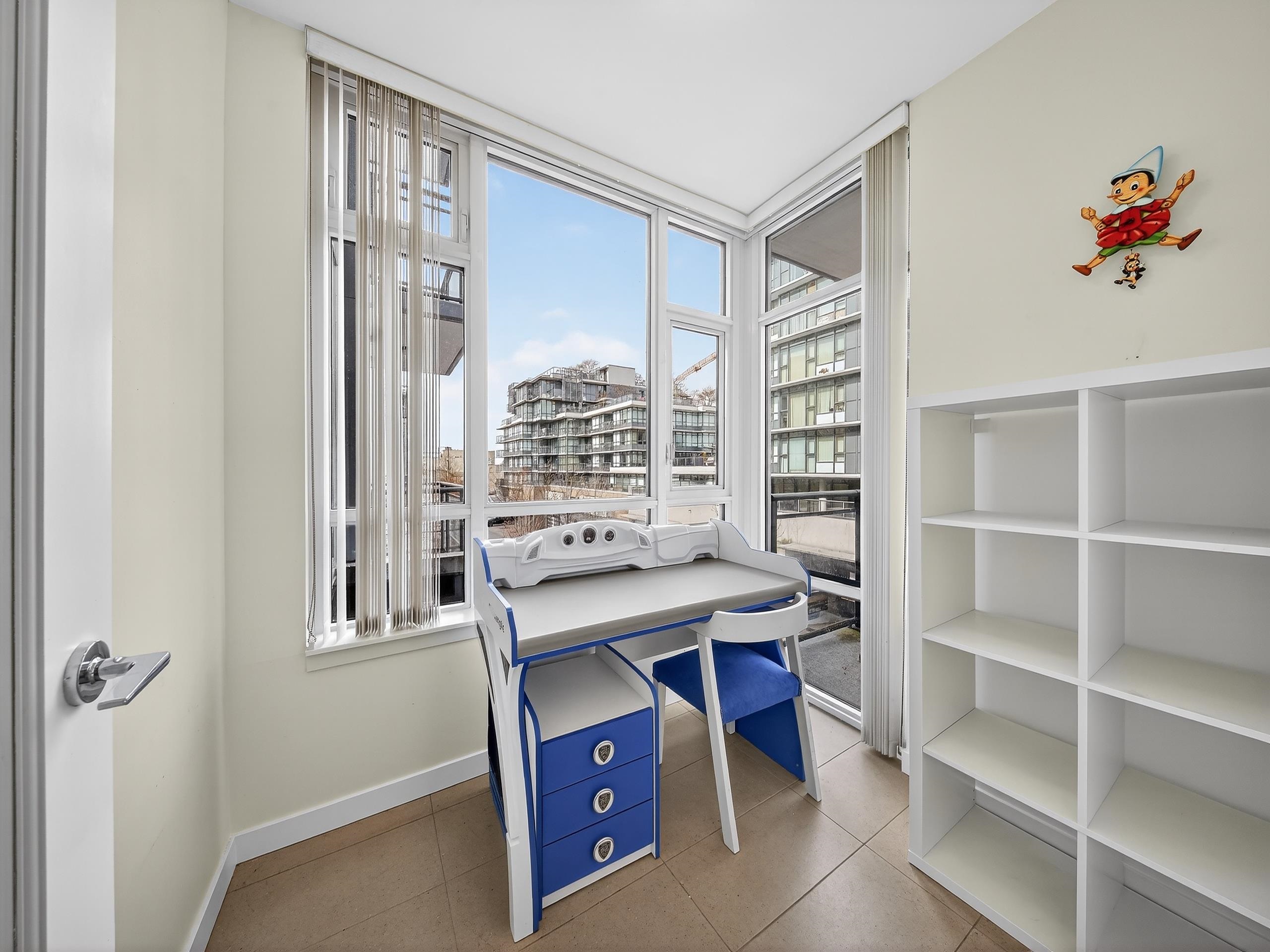 301 2565 MAPLE STREET Unit: 301