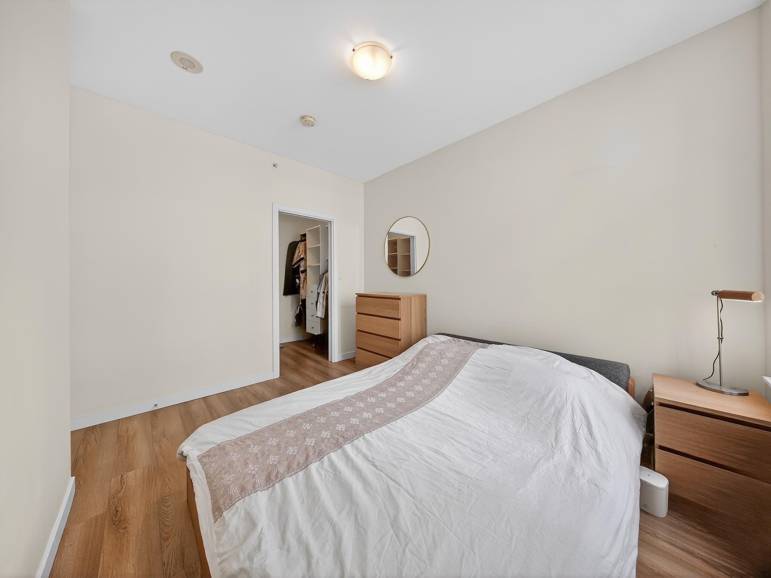 301 2565 MAPLE STREET Unit: 301