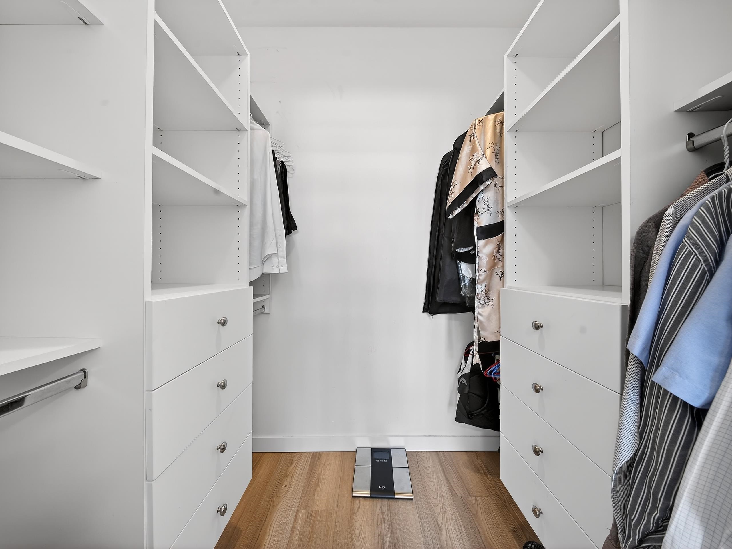 301 2565 MAPLE STREET Unit: 301