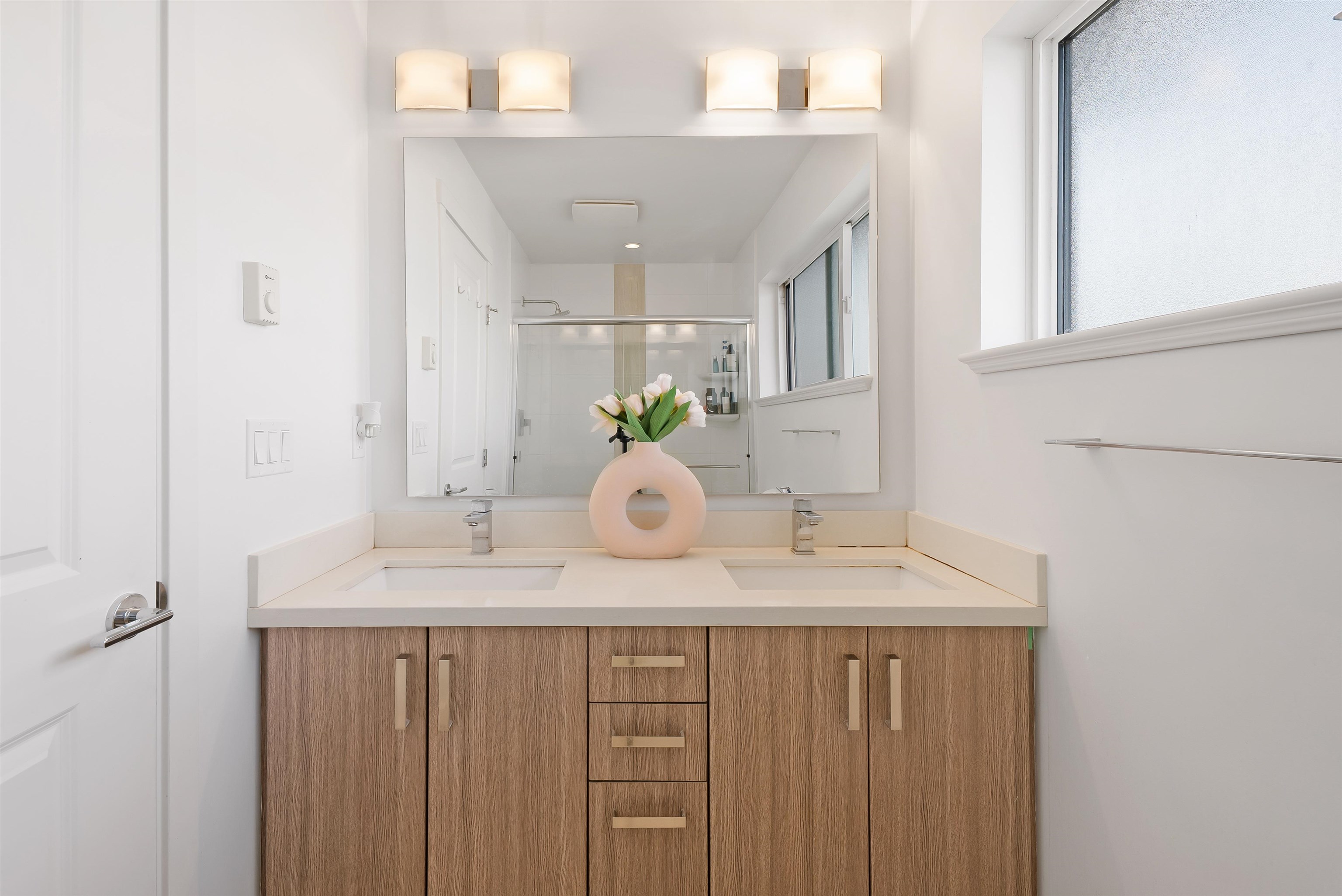 10 7180 GILBERT ROAD Unit: 10