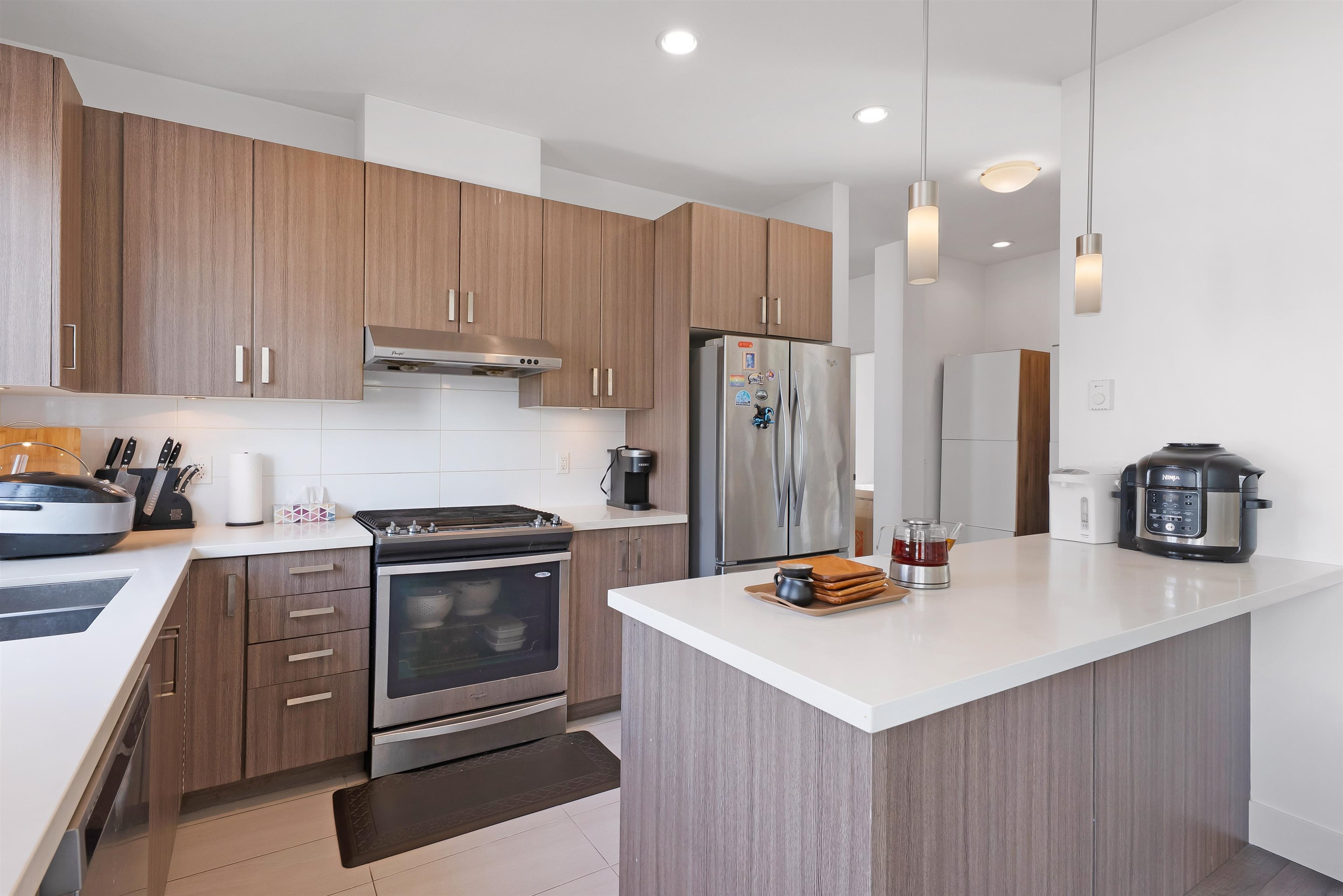 10 7180 GILBERT ROAD Unit: 10