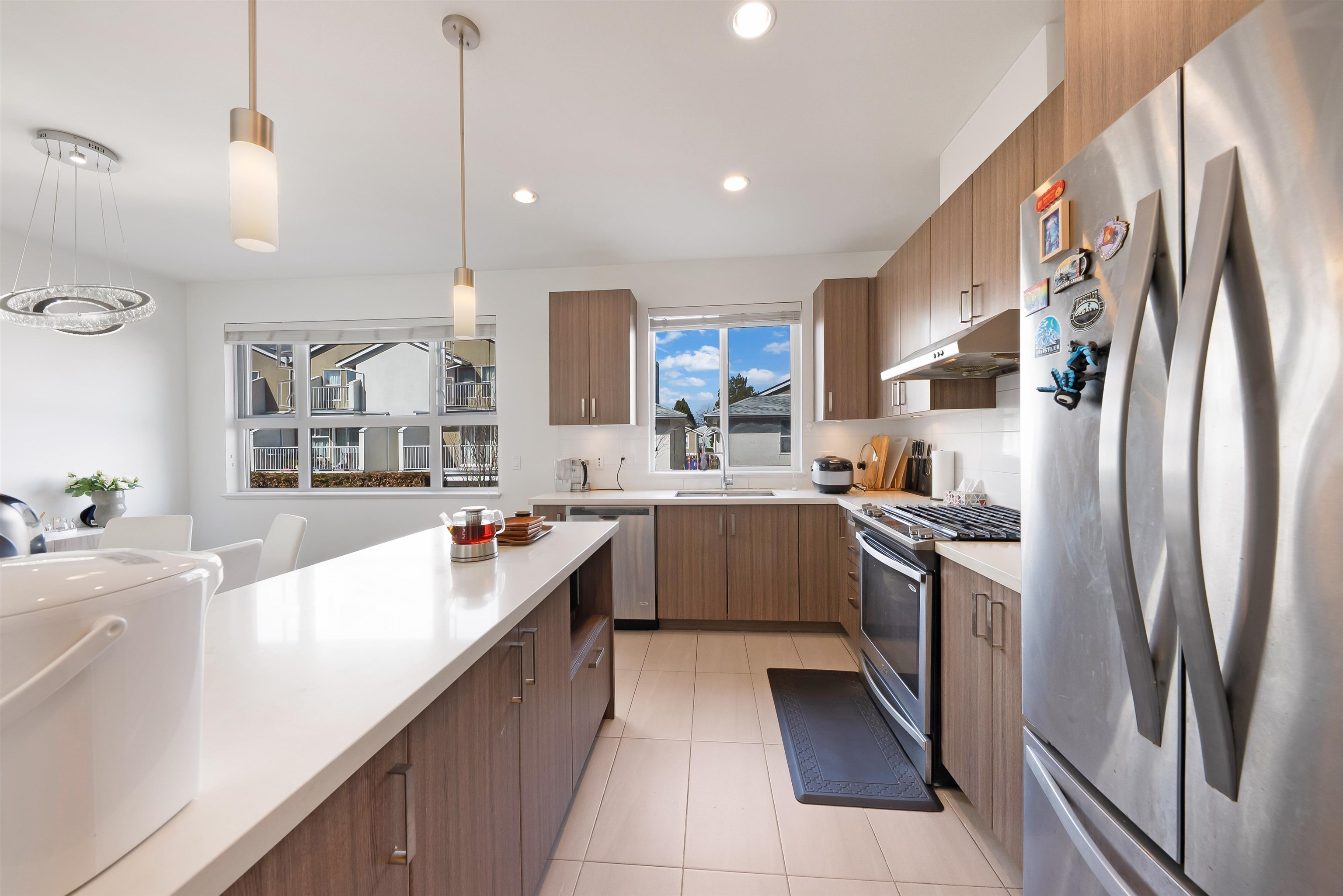 10 7180 GILBERT ROAD Unit: 10