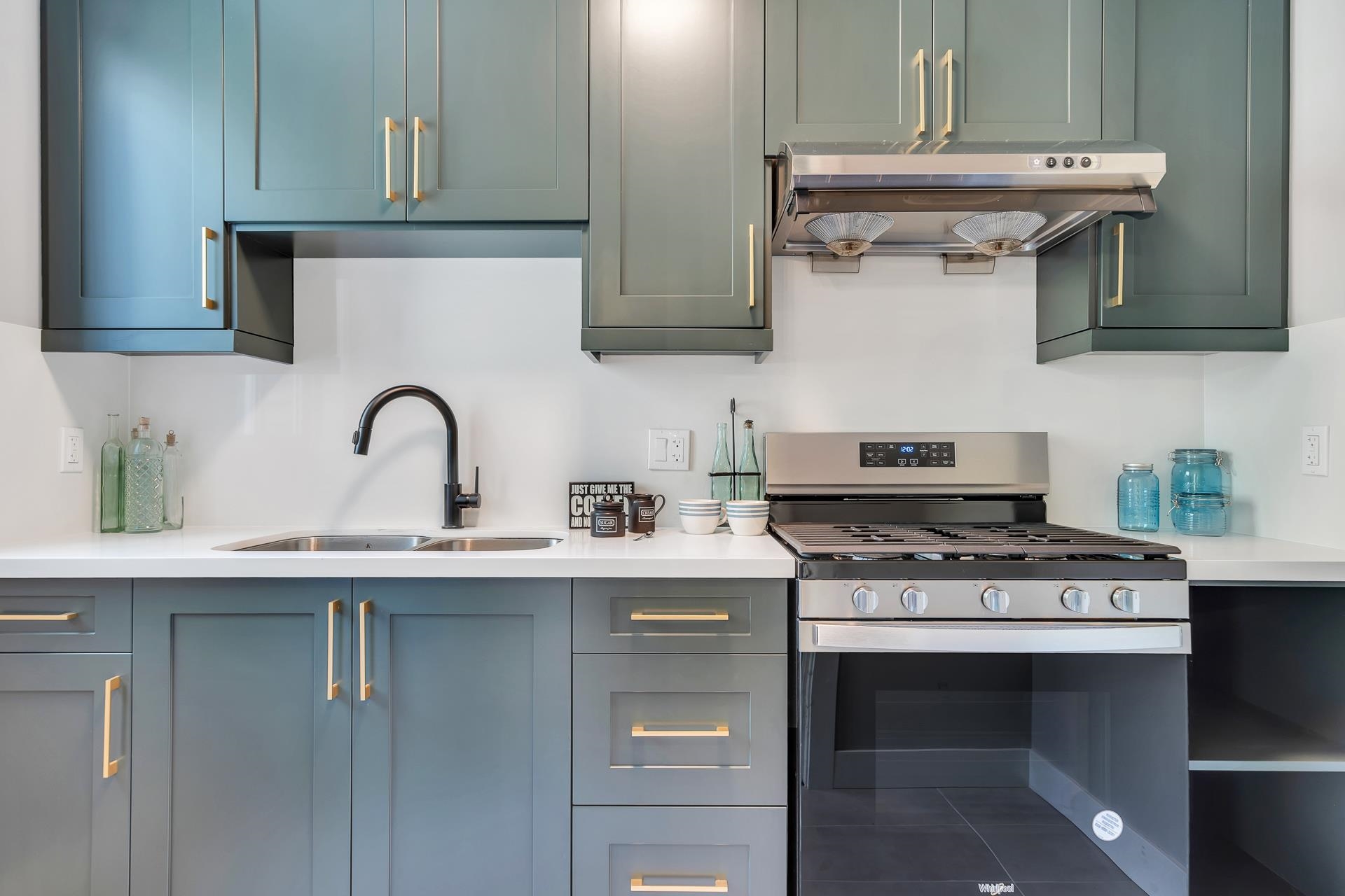 2 7138 MARBLE HILL ROAD Unit: 2