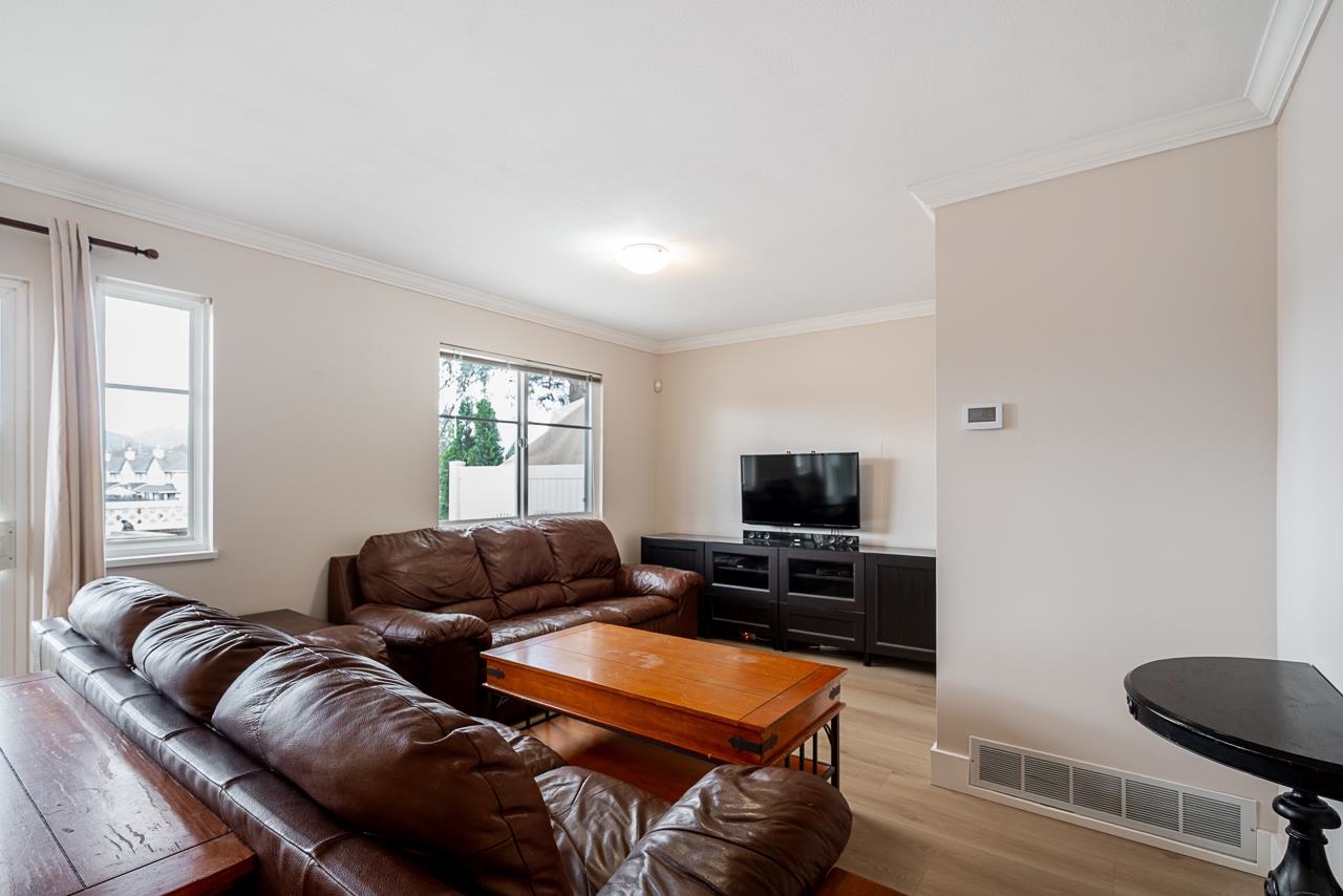 24 11870 232 STREET Unit: 24