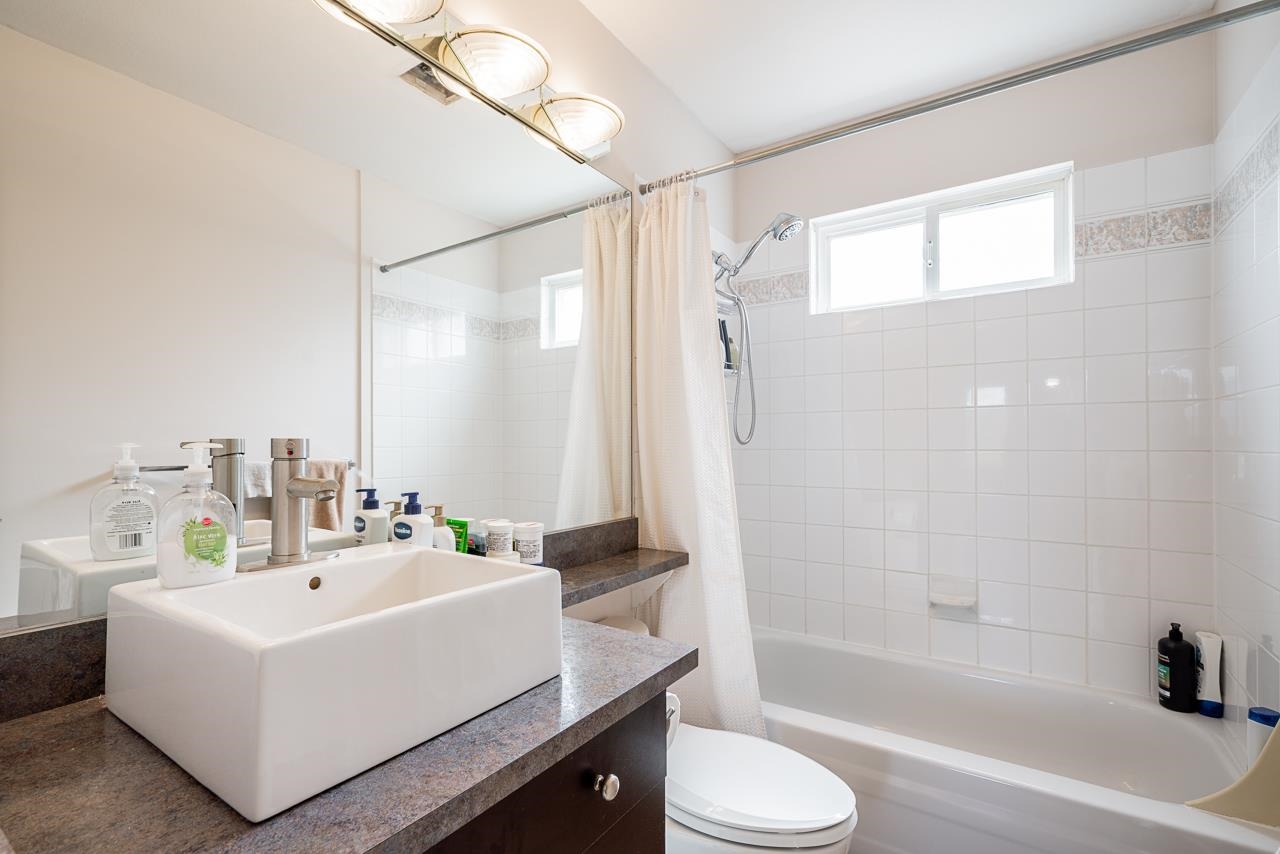 24 11870 232 STREET Unit: 24