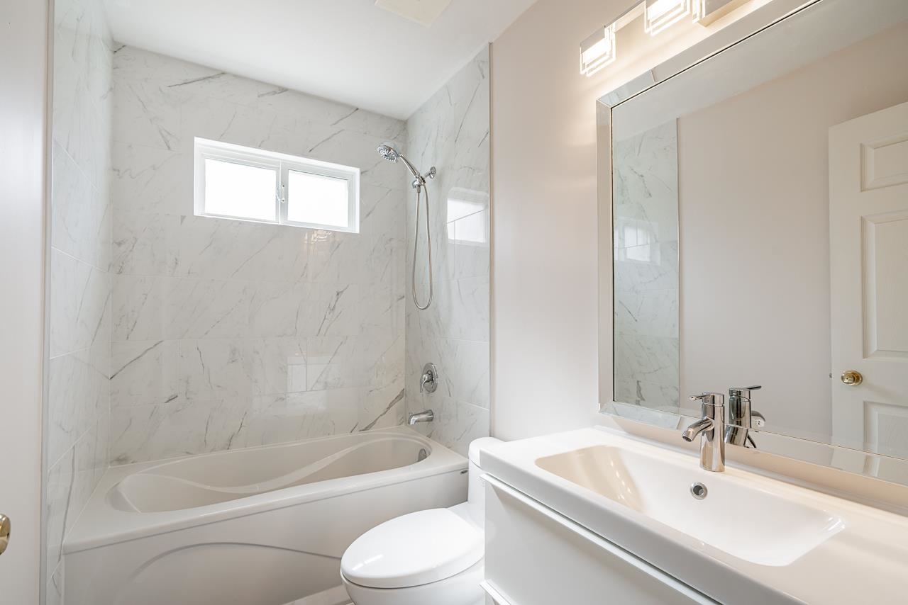 24 11870 232 STREET Unit: 24