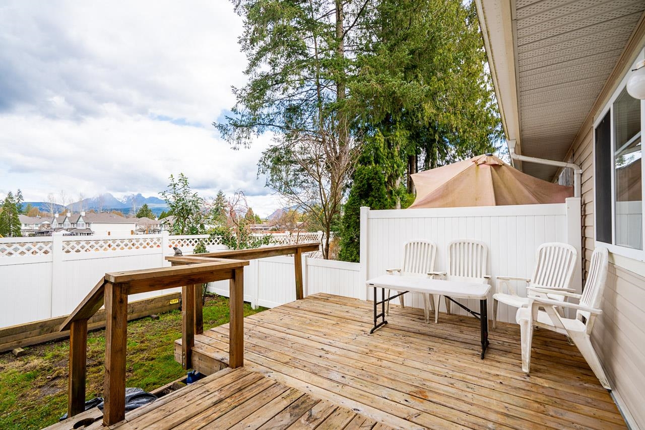 24 11870 232 STREET Unit: 24