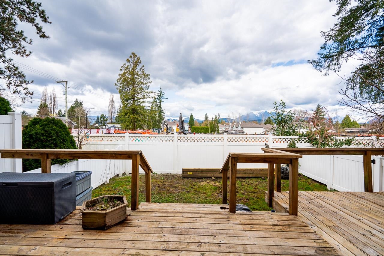 24 11870 232 STREET Unit: 24