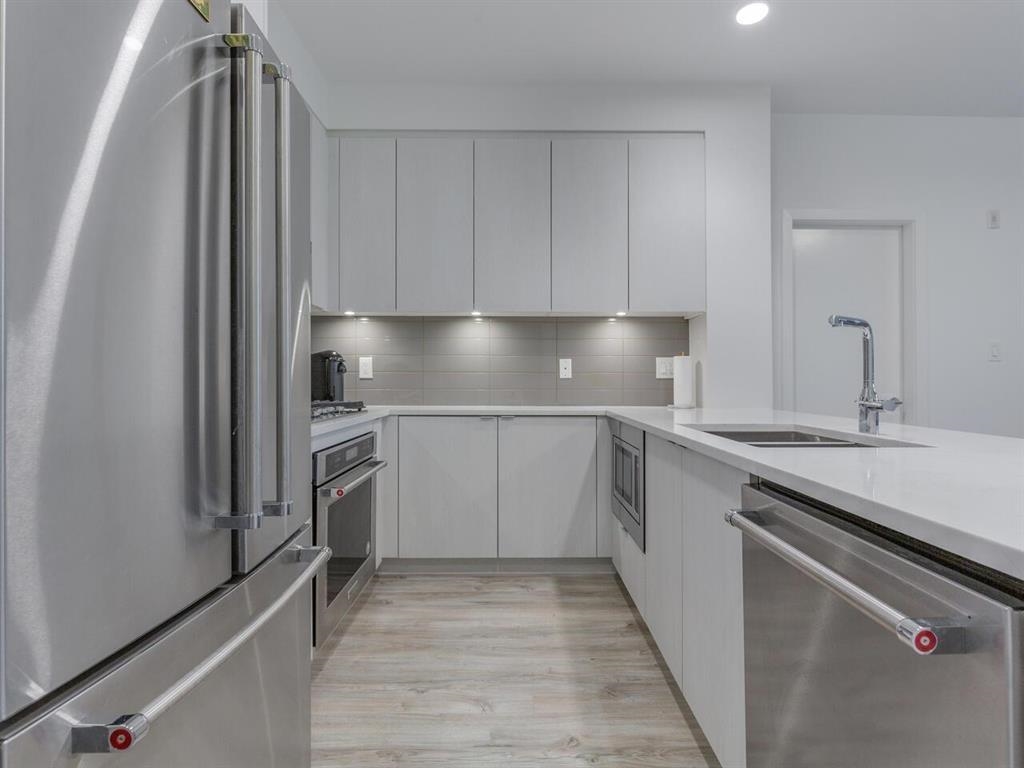 112 621 REGAN AVENUE Unit: 112