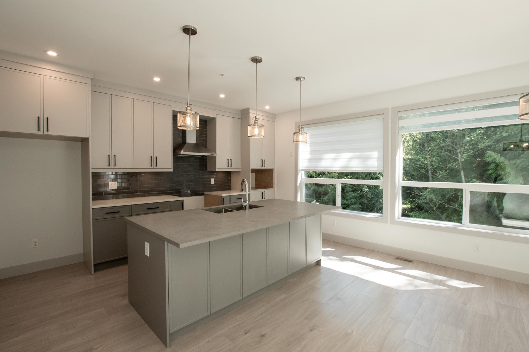 1 7138 MARBLE HILL ROAD Unit: 1