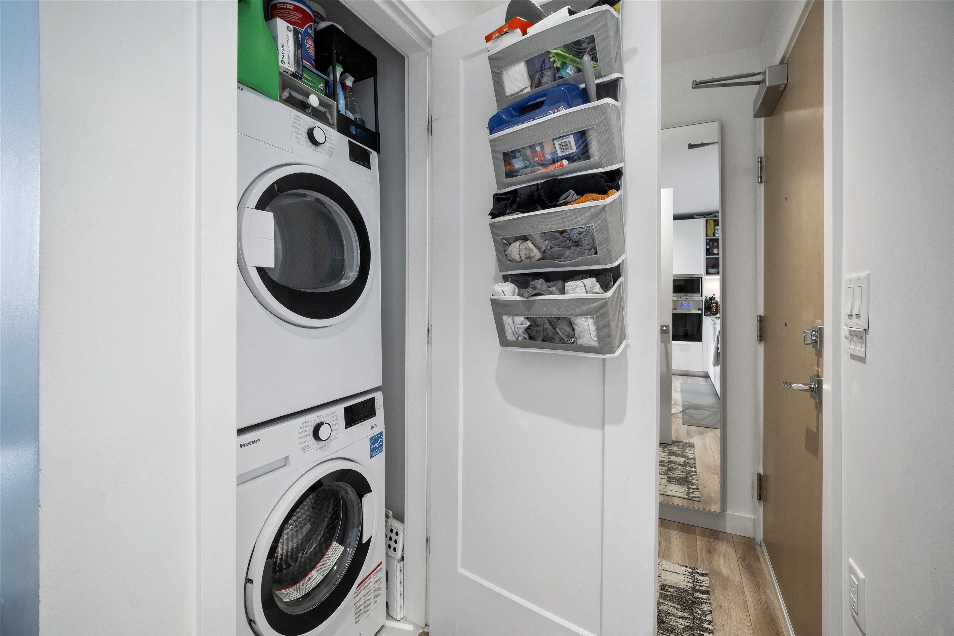 2501 6699 DUNBLANE AVENUE Unit: 2501