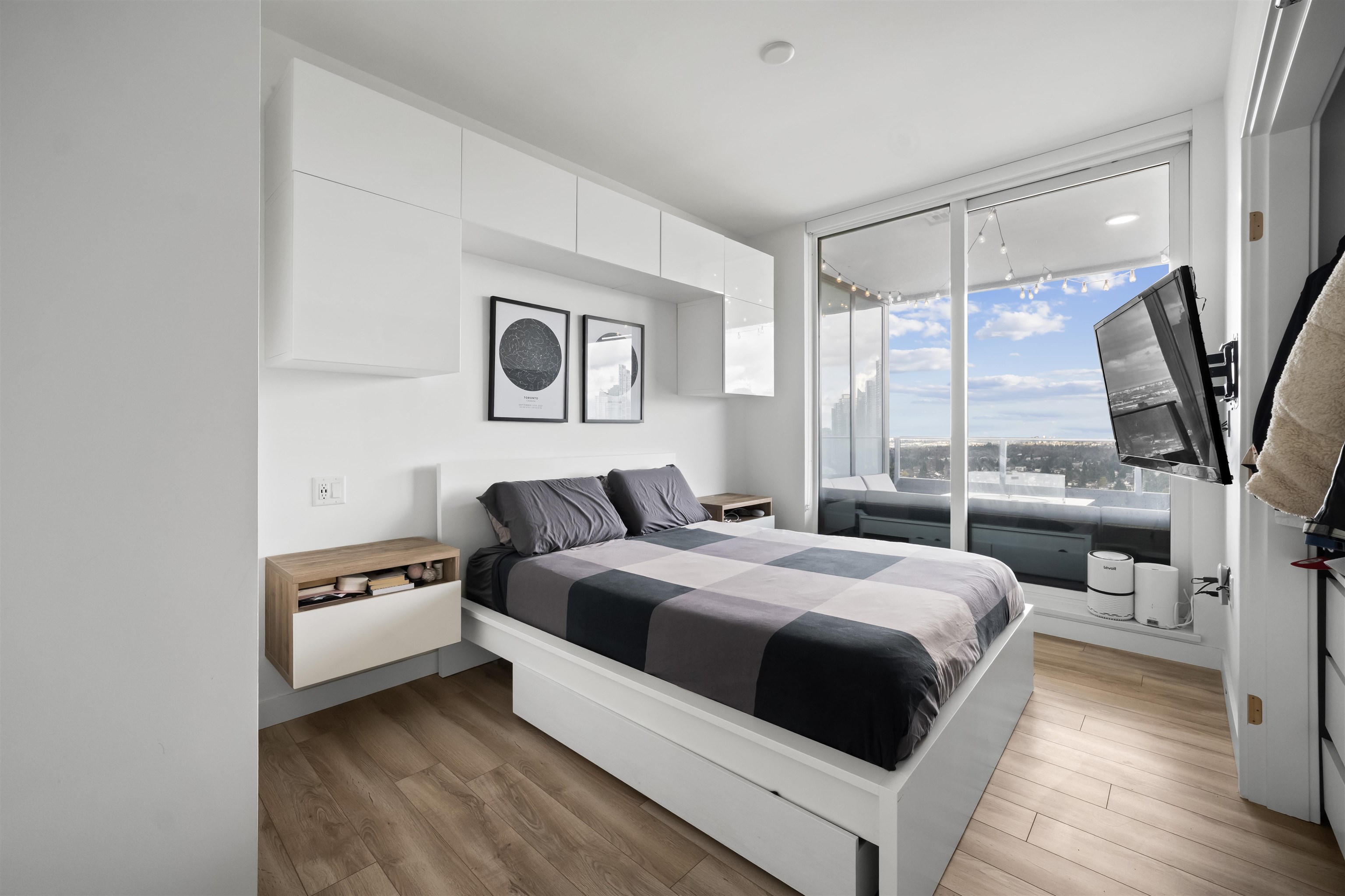 2501 6699 DUNBLANE AVENUE Unit: 2501