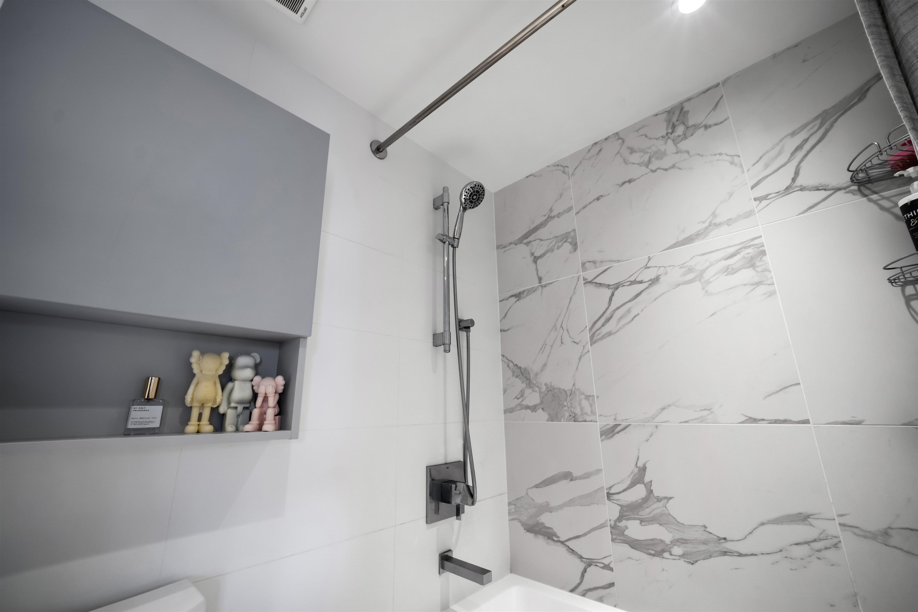 2501 6699 DUNBLANE AVENUE Unit: 2501