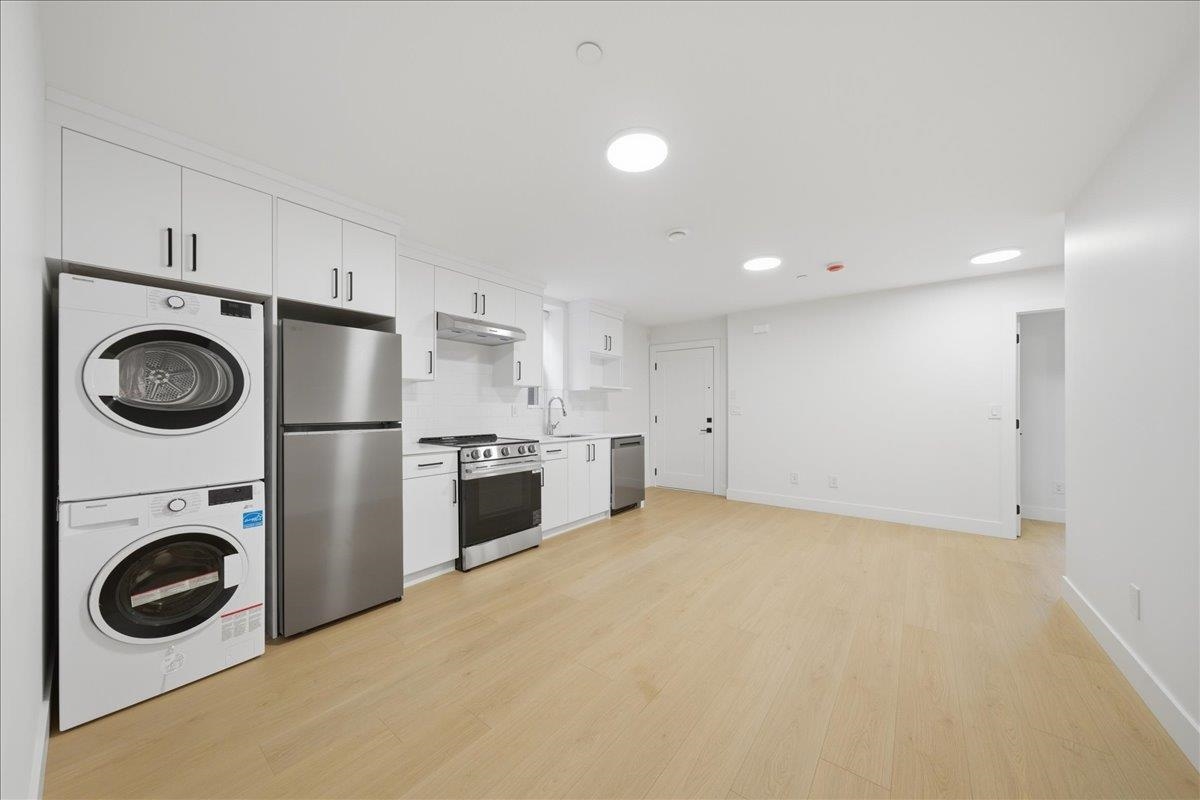 1 12050 YORK STREET Unit: 1