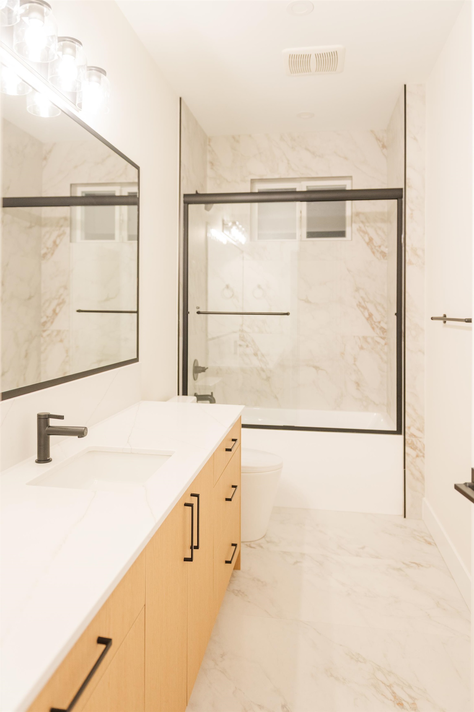 2 10250 YORK STREET Unit: 2