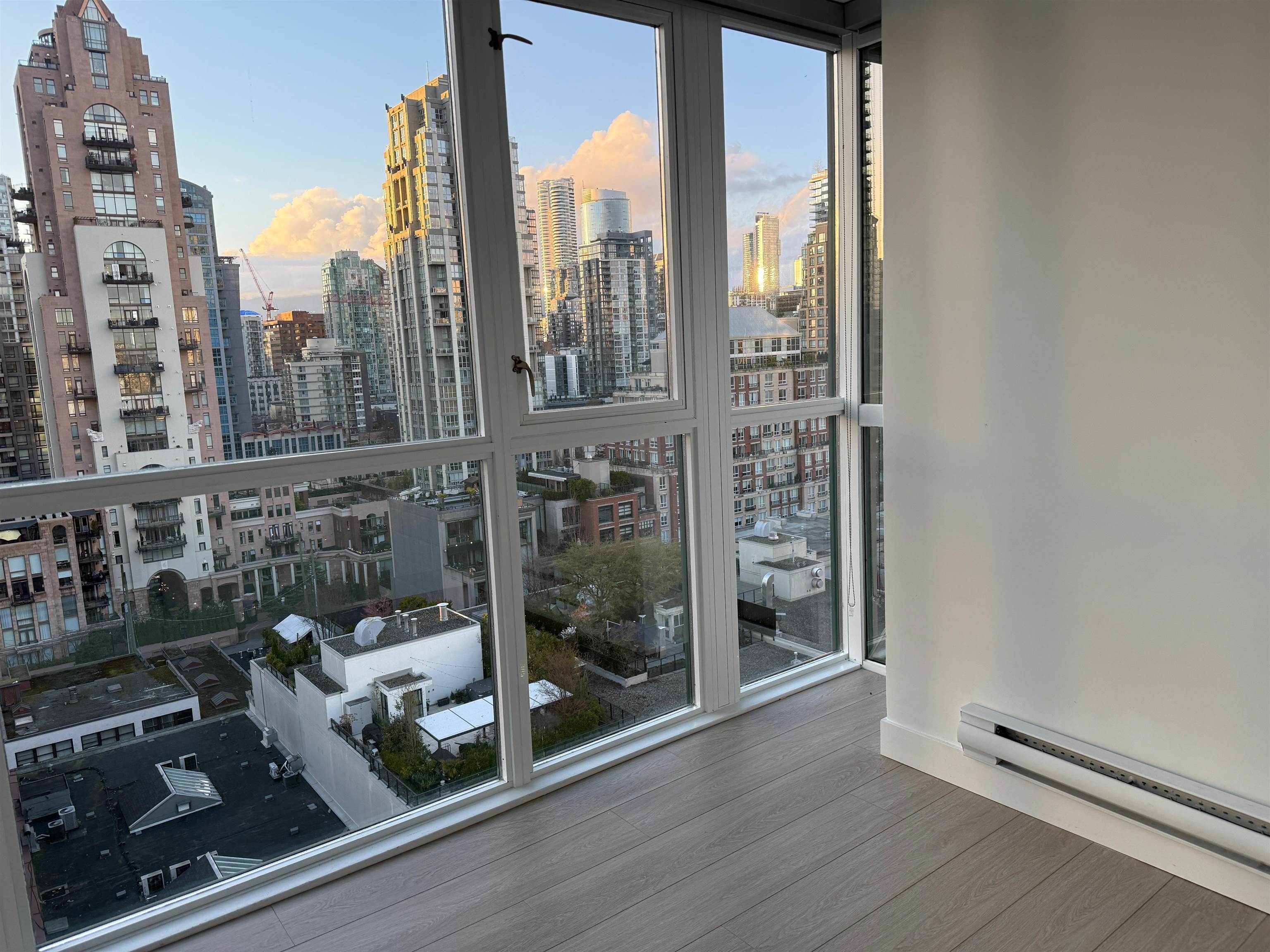 1801 289 DRAKE STREET Unit: 1801