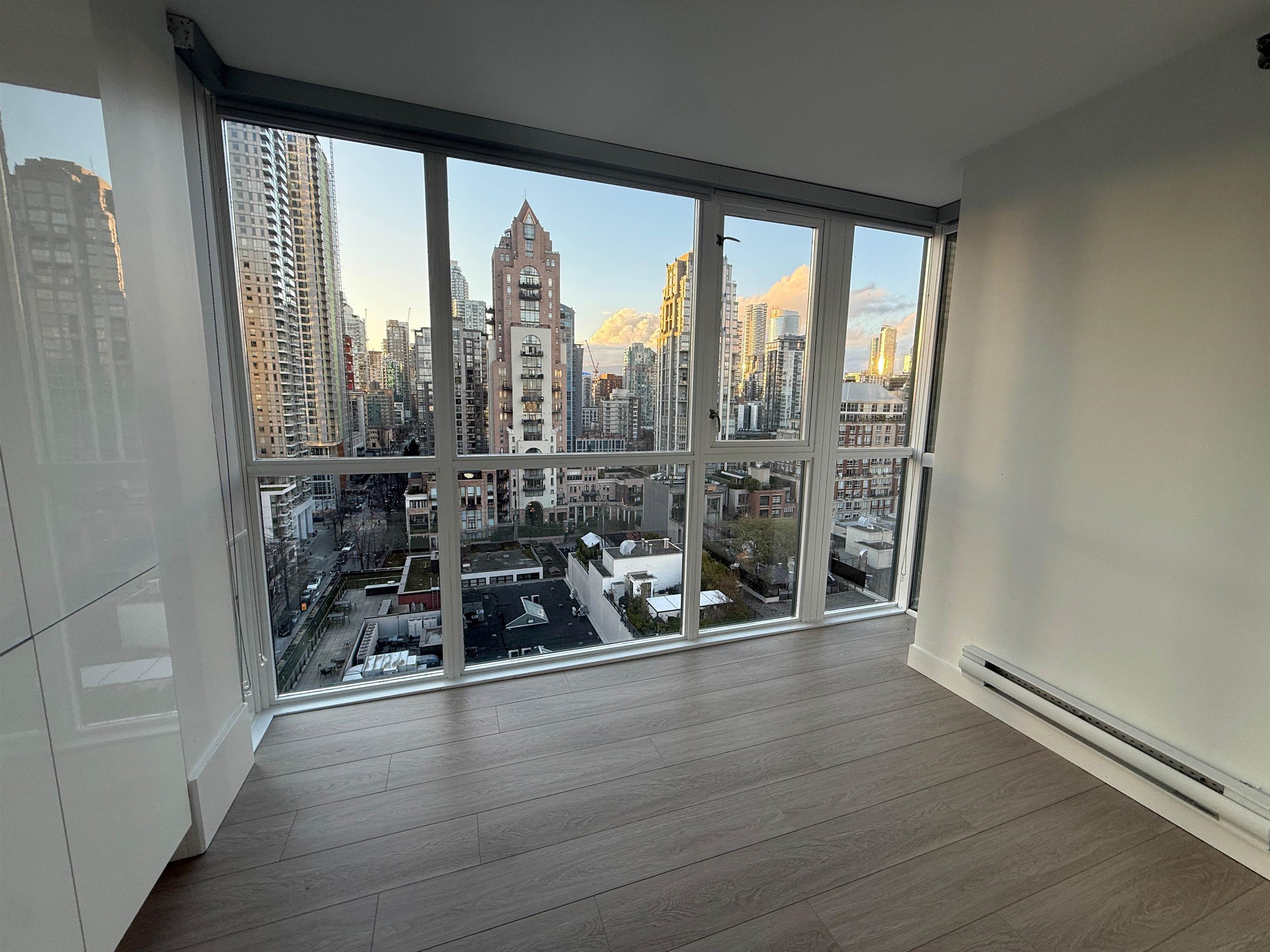 1801 289 DRAKE STREET Unit: 1801