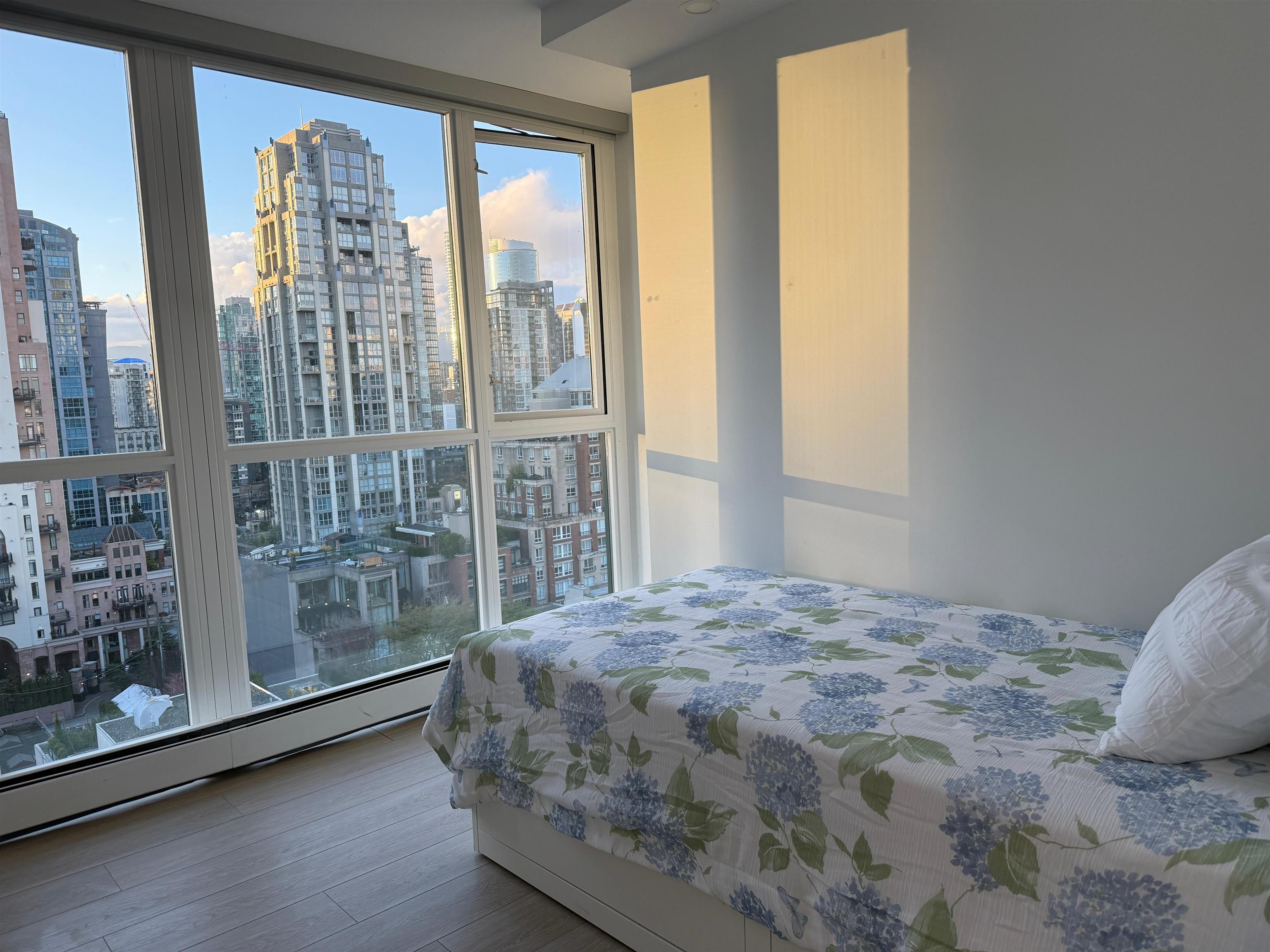 1801 289 DRAKE STREET Unit: 1801