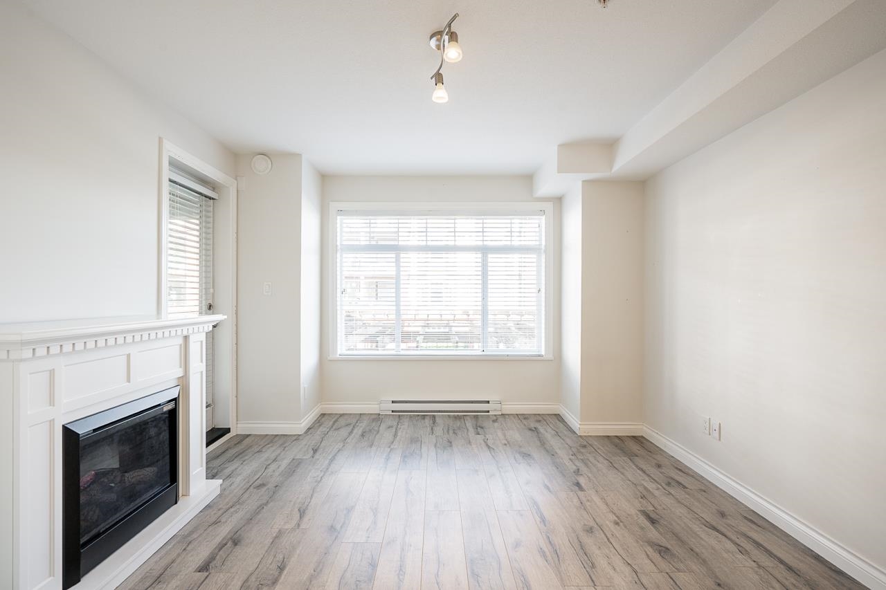 215 5650 201A STREET Unit: 215