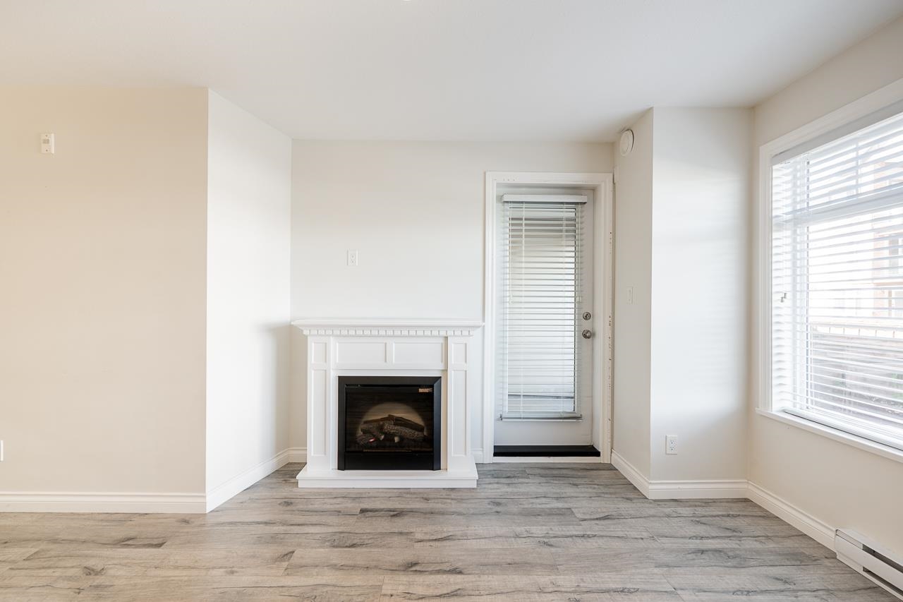 215 5650 201A STREET Unit: 215