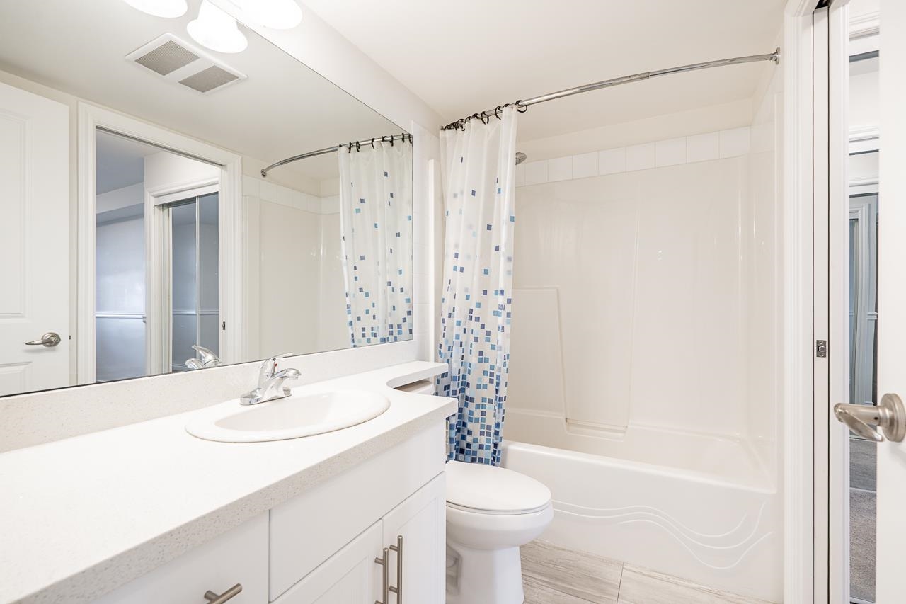 215 5650 201A STREET Unit: 215