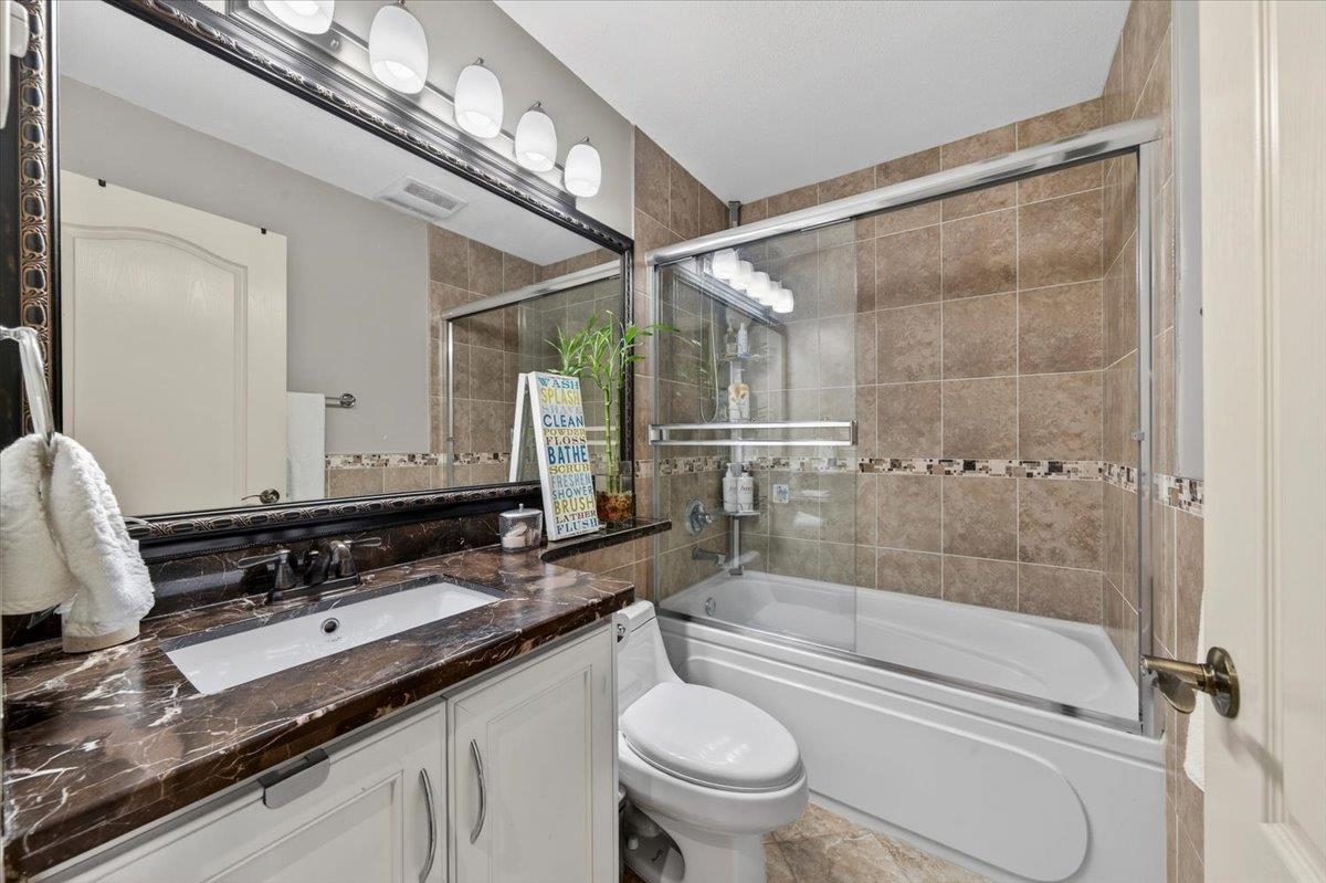 7012 GRIFFITHS AVENUE