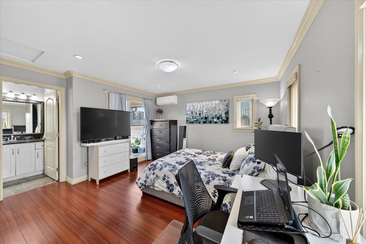 7012 GRIFFITHS AVENUE