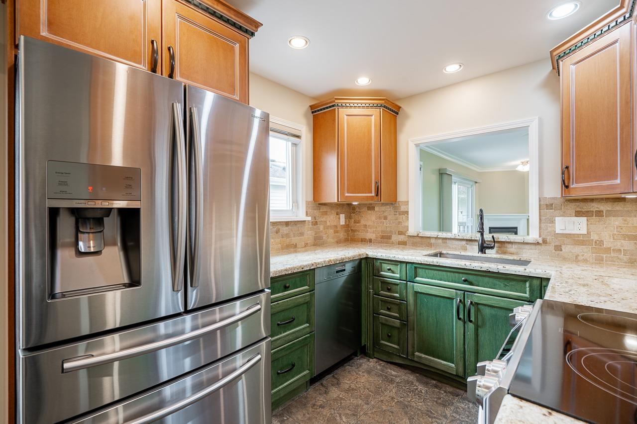 64 1400 164 STREET Unit: 64