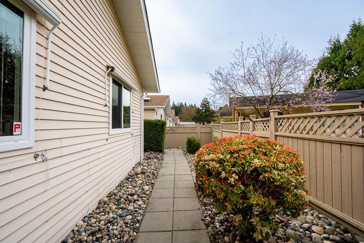 64 1400 164 STREET Unit: 64