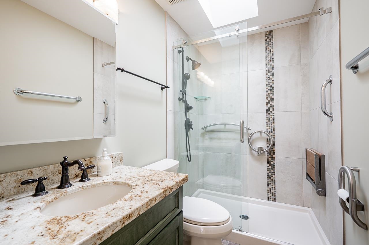 64 1400 164 STREET Unit: 64