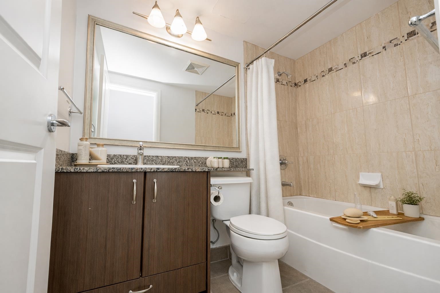 1008 898 CARNARVON STREET Unit: 1008