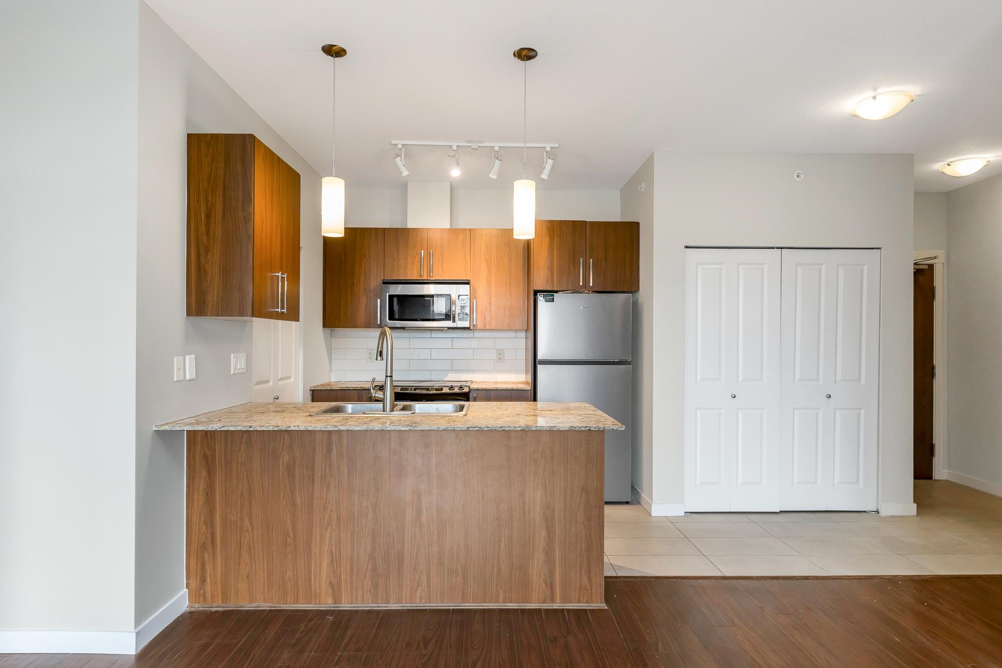416 2943 NELSON PLACE Unit: 416