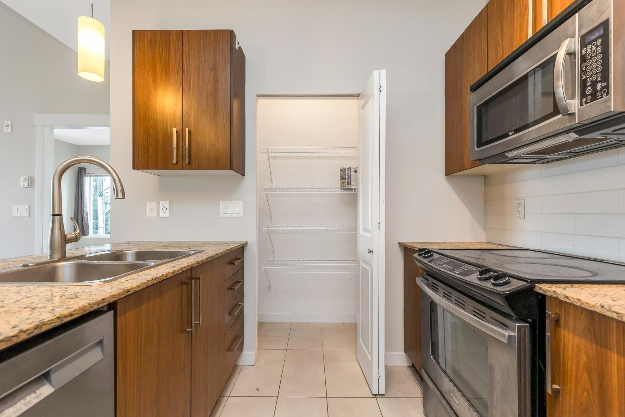 416 2943 NELSON PLACE Unit: 416