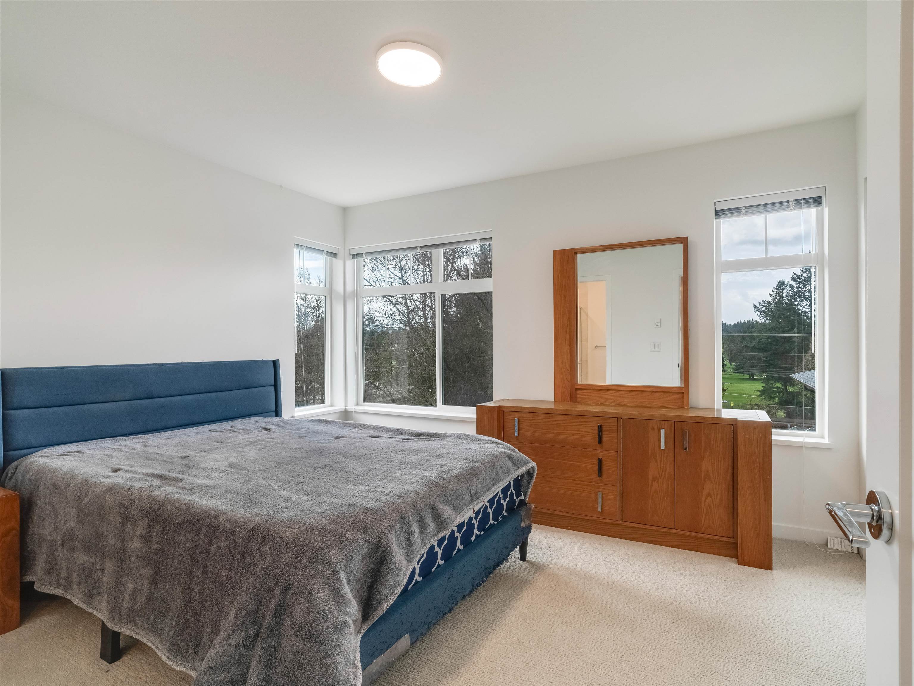 128 15235 SITKA DRIVE Unit: 128