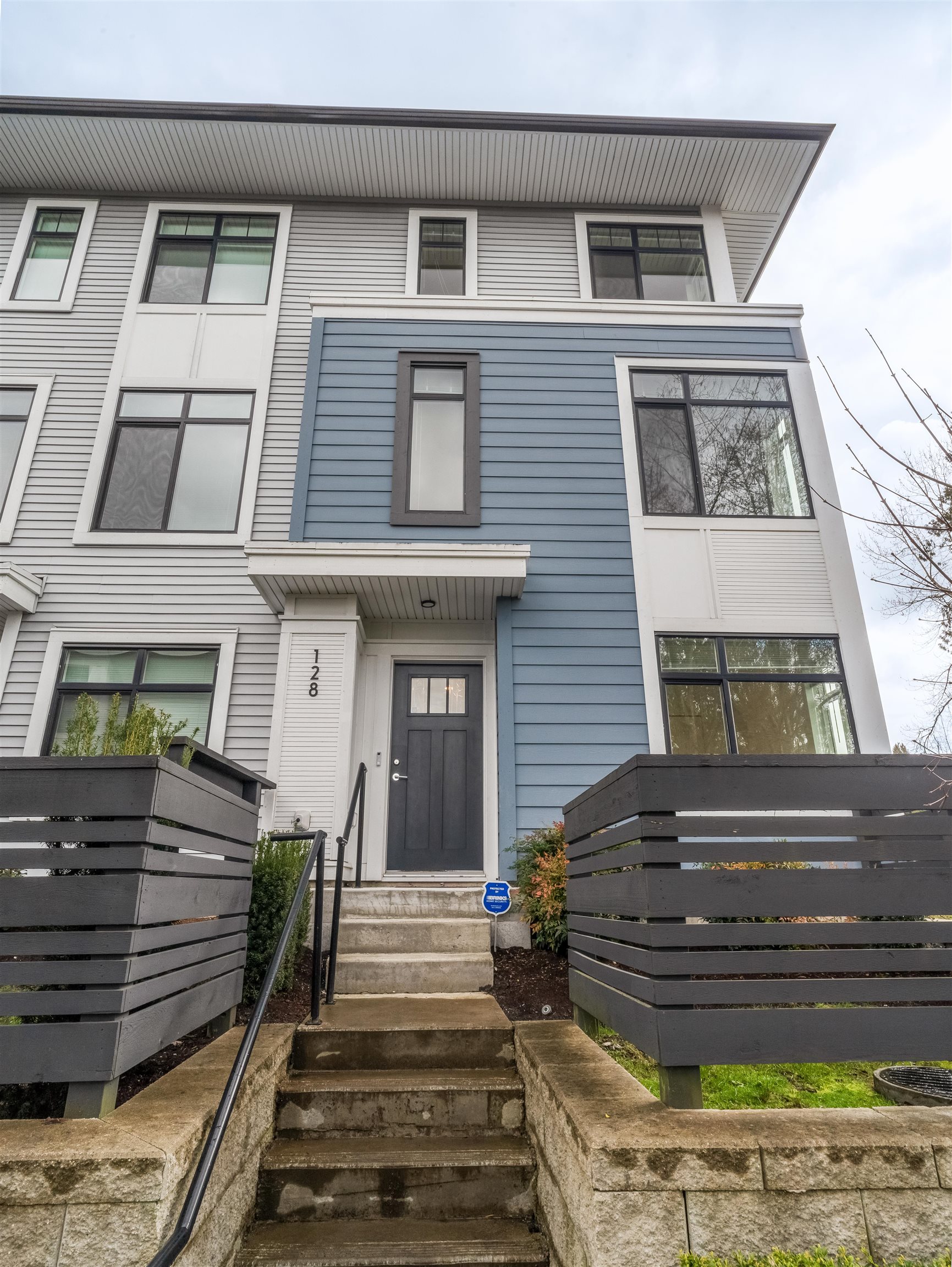 128 15235 SITKA DRIVE Unit: 128