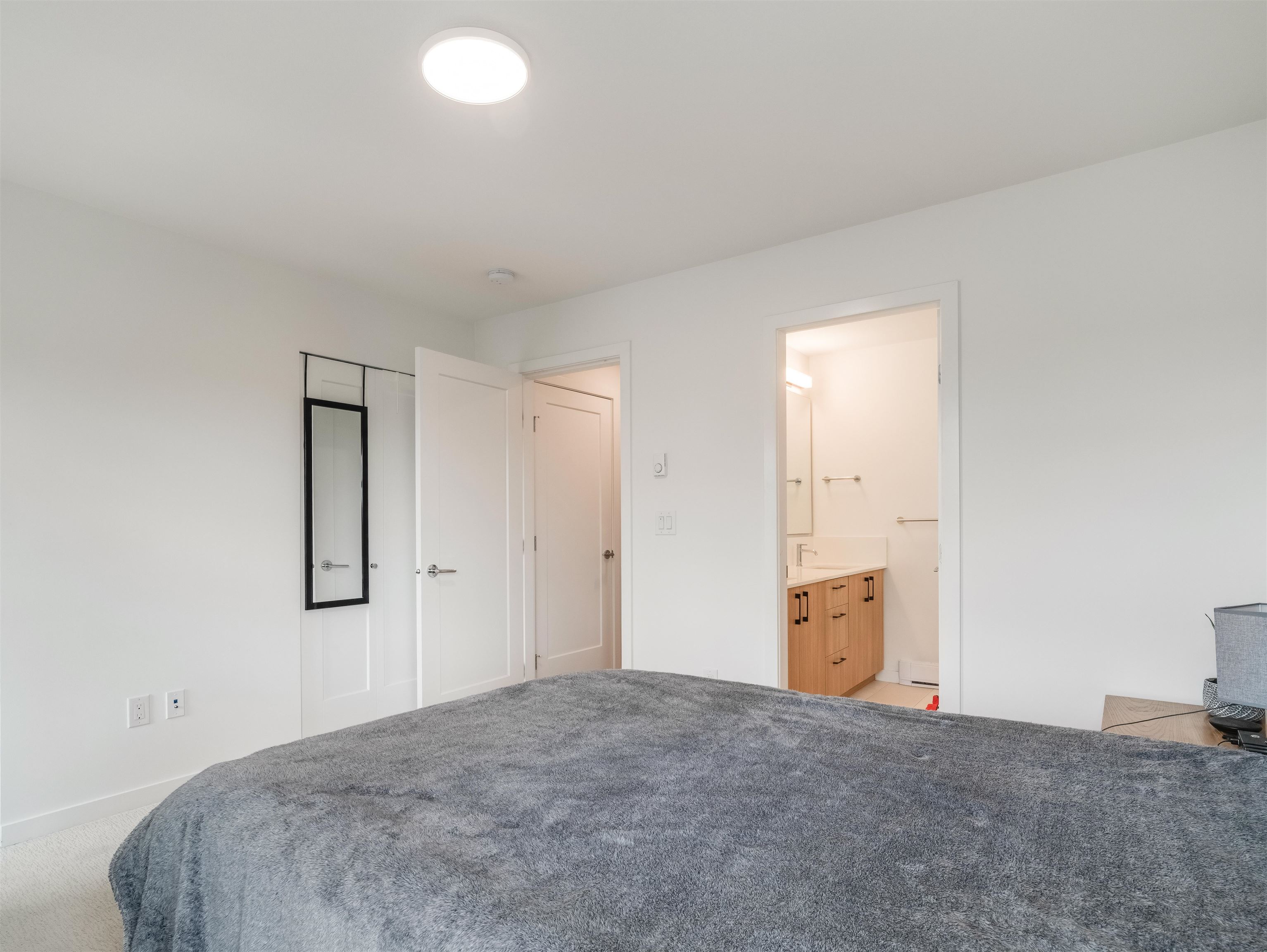 128 15235 SITKA DRIVE Unit: 128