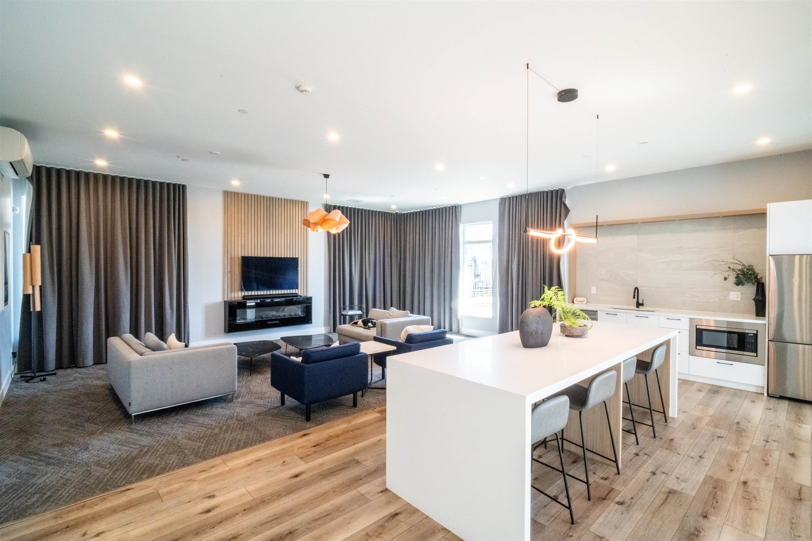 128 15235 SITKA DRIVE Unit: 128