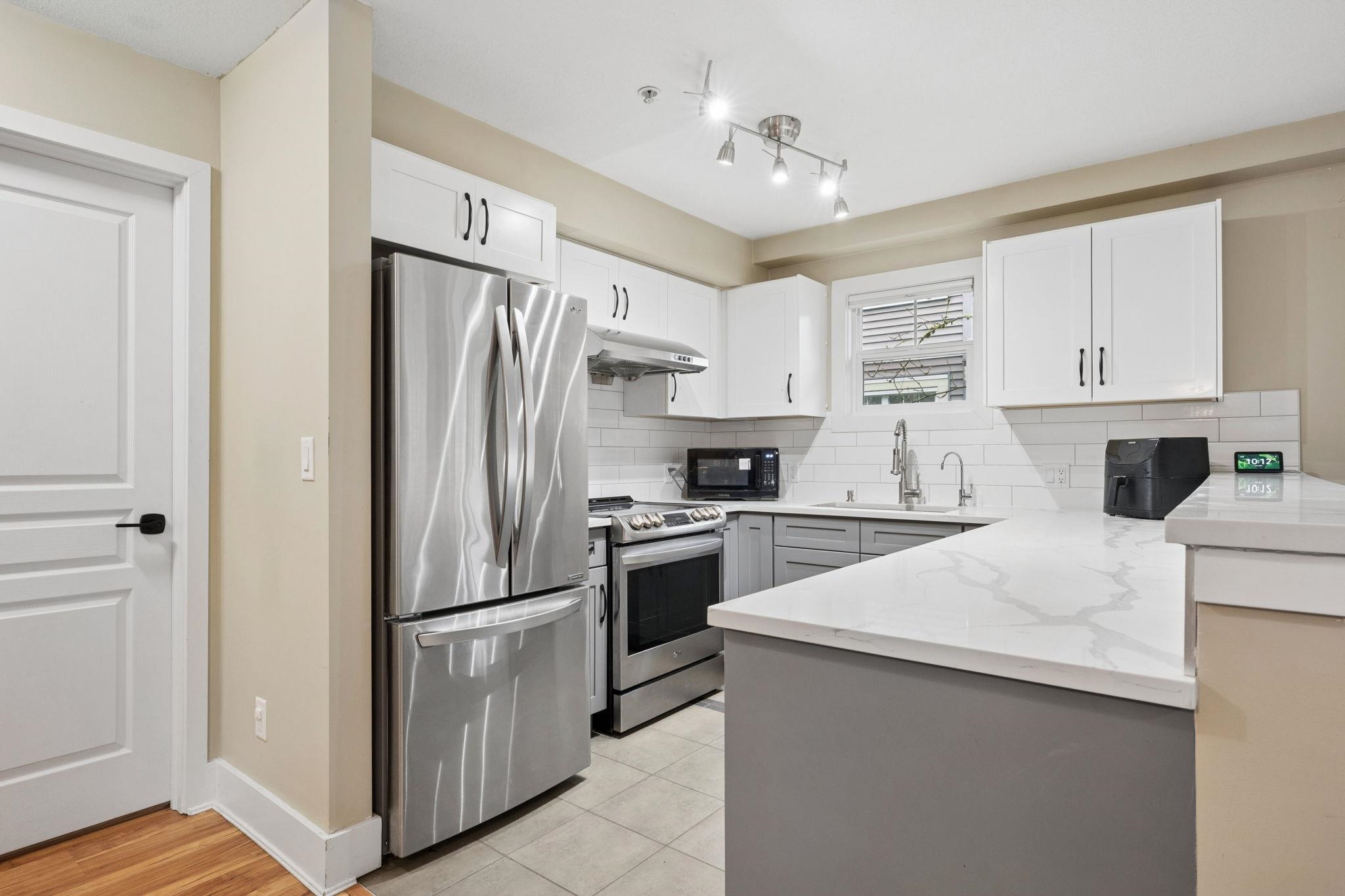 30 7428 SOUTHWYNDE AVENUE Unit: 30