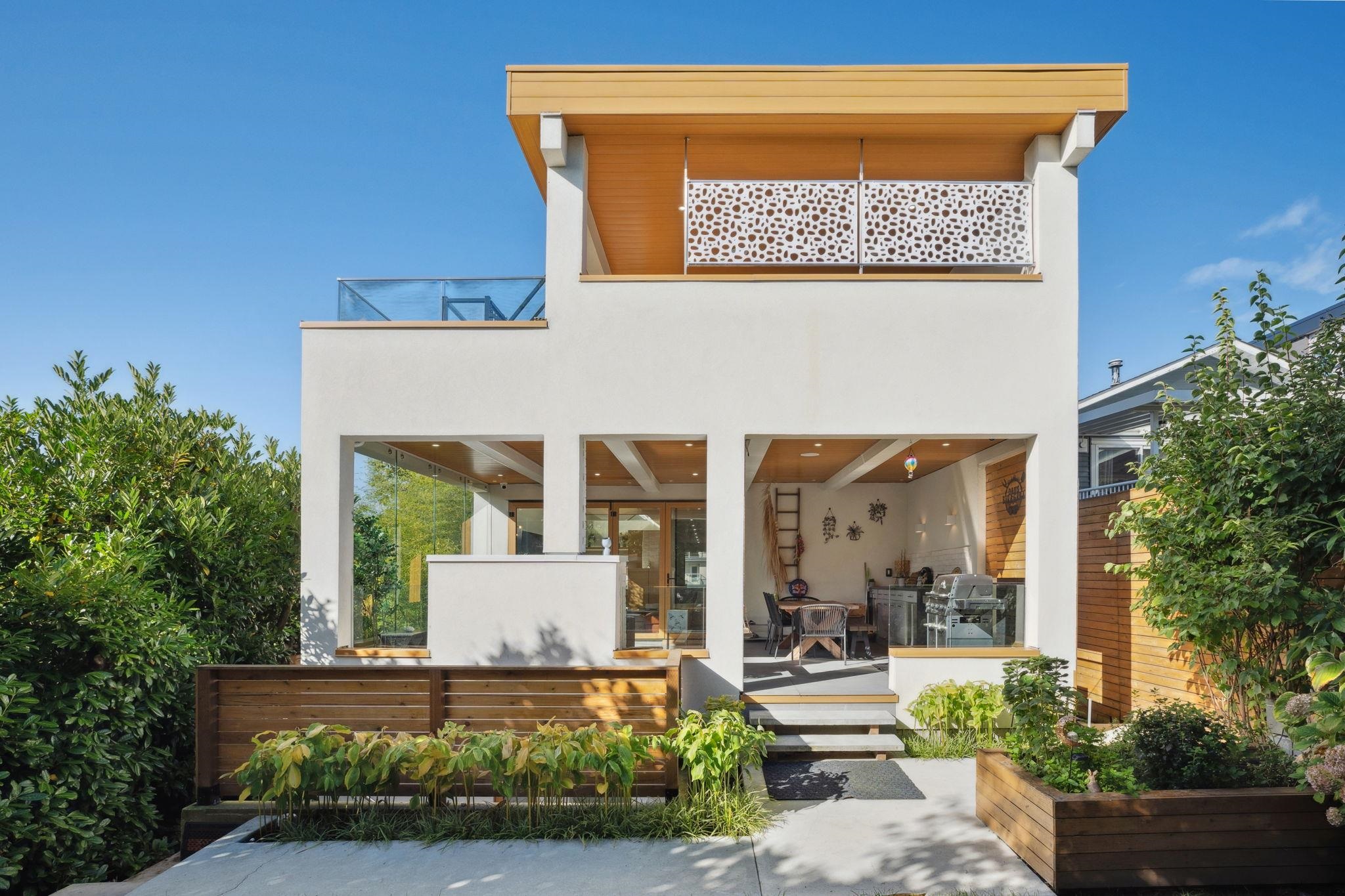 828 STEVENS STREET