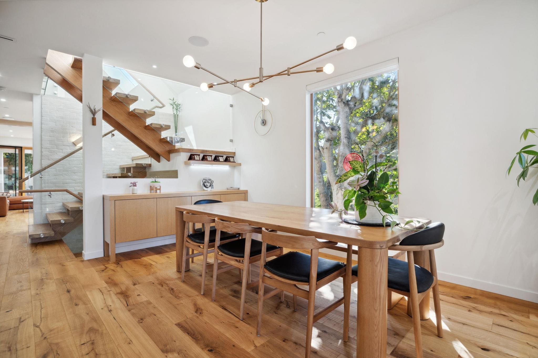 828 STEVENS STREET