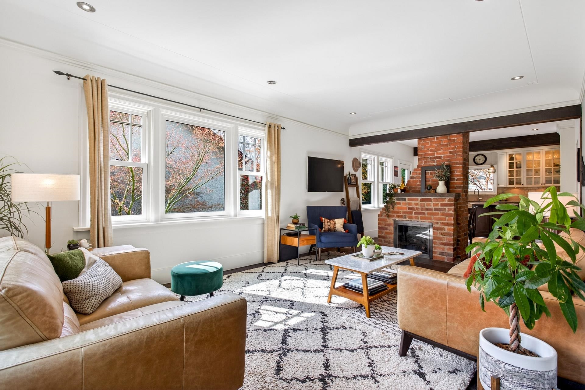 1515 EDINBURGH STREET