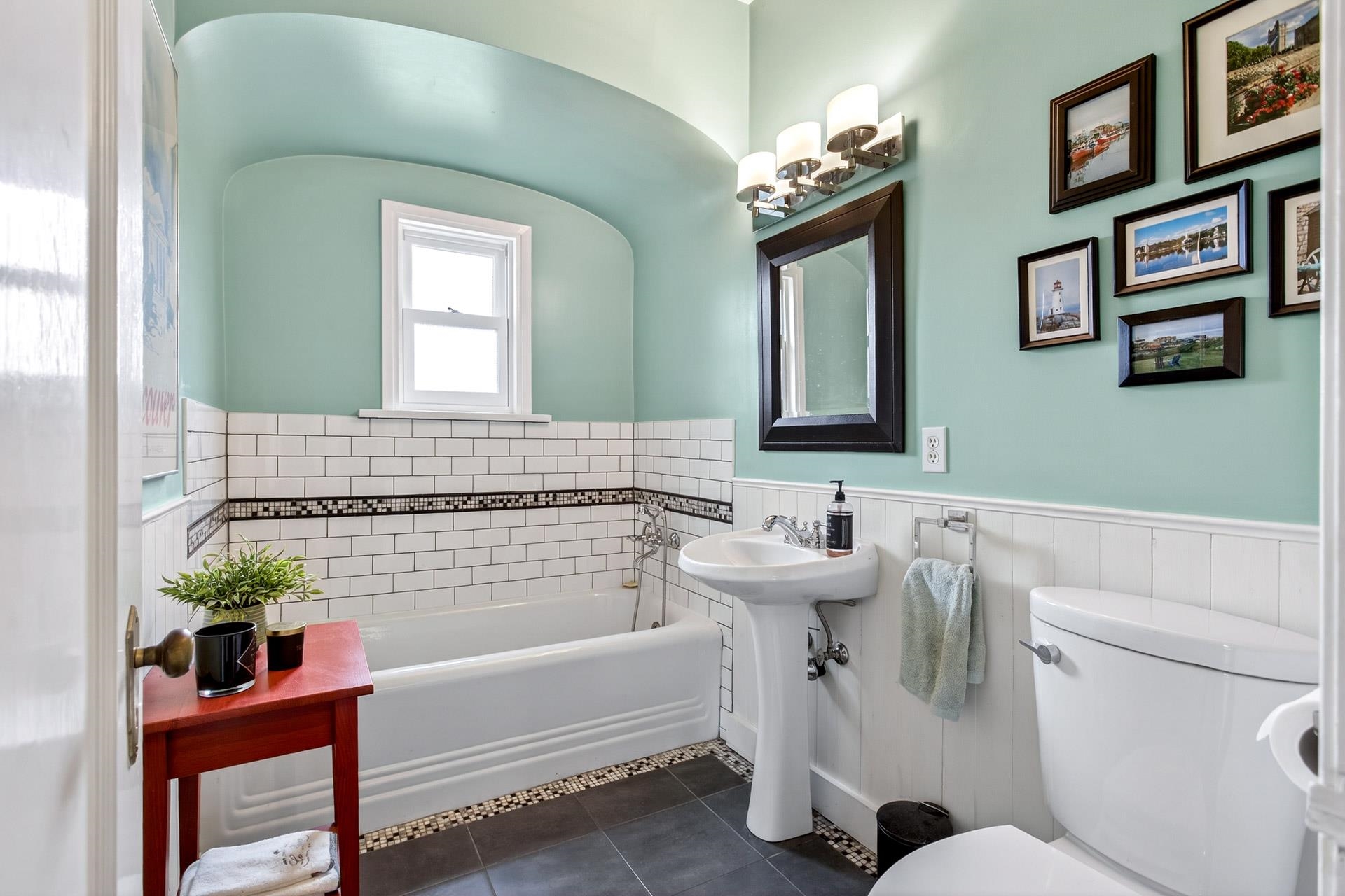 1515 EDINBURGH STREET