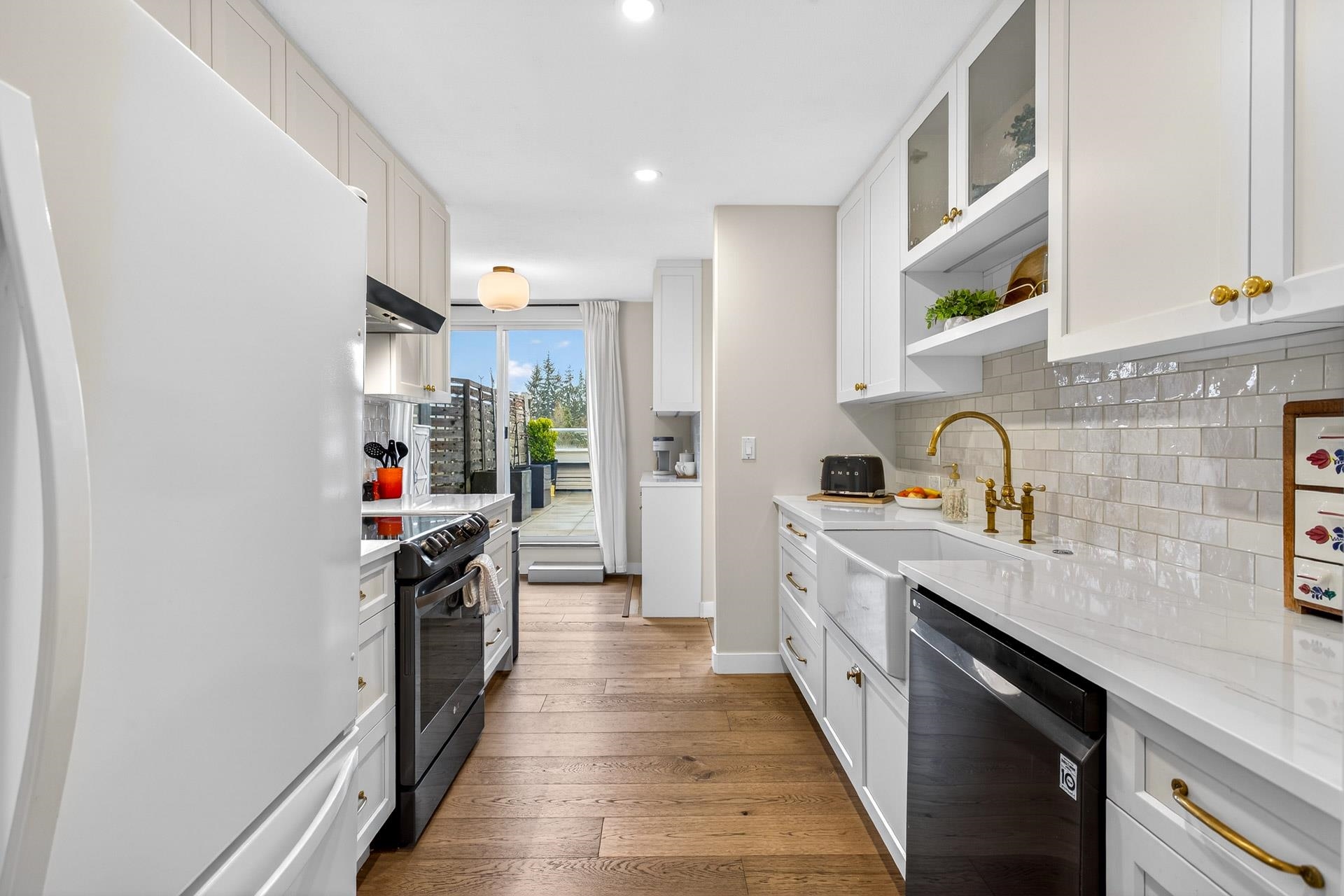 309 8976 208 STREET Unit: 309