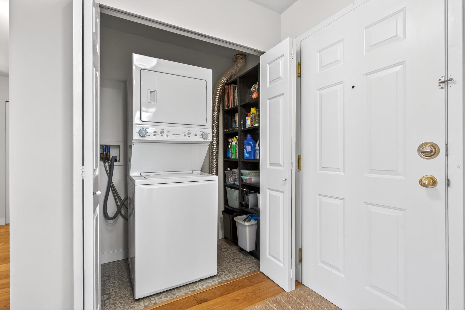 309 8976 208 STREET Unit: 309