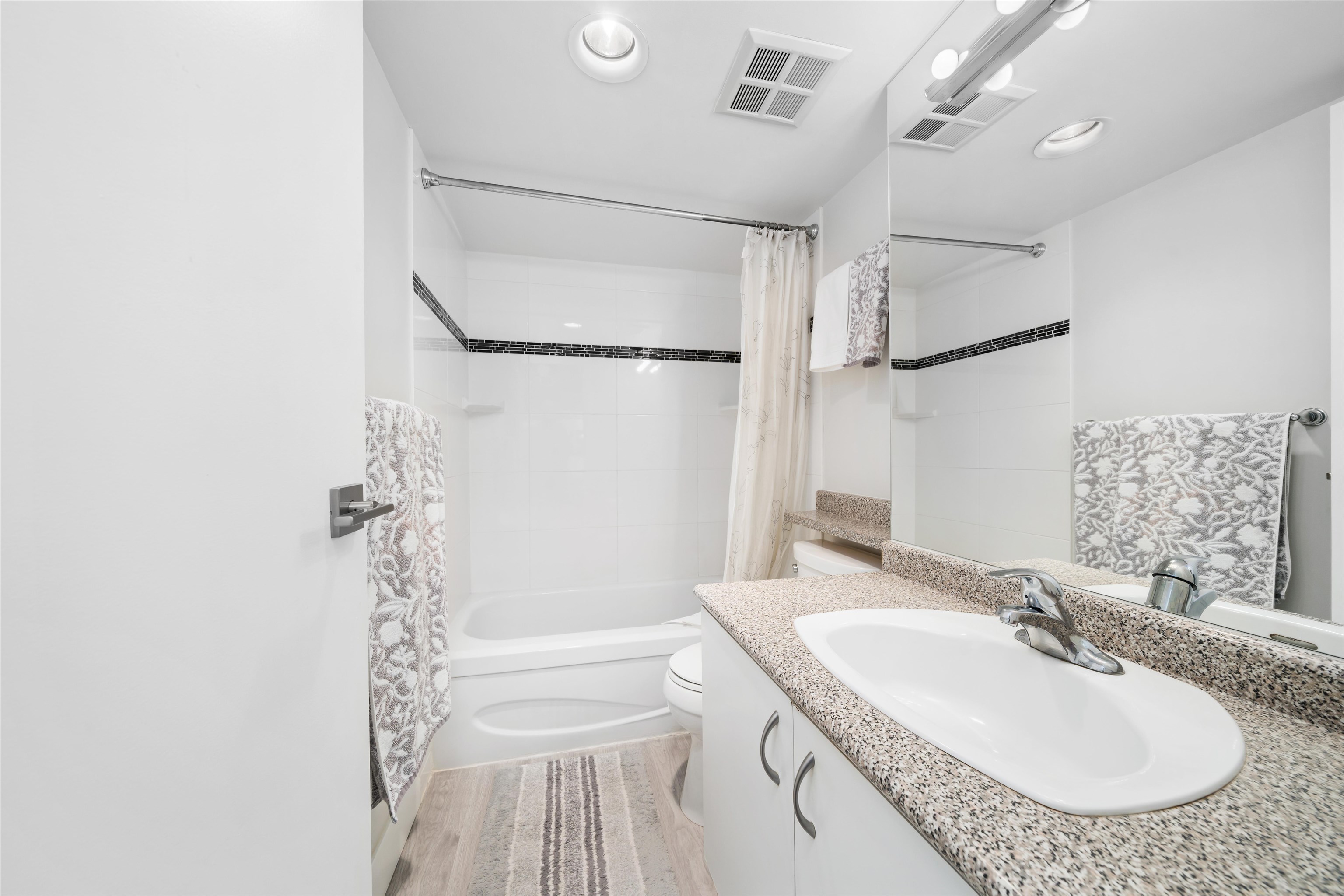 1403 1403 1060 ALBERNI STREET Unit: 1403