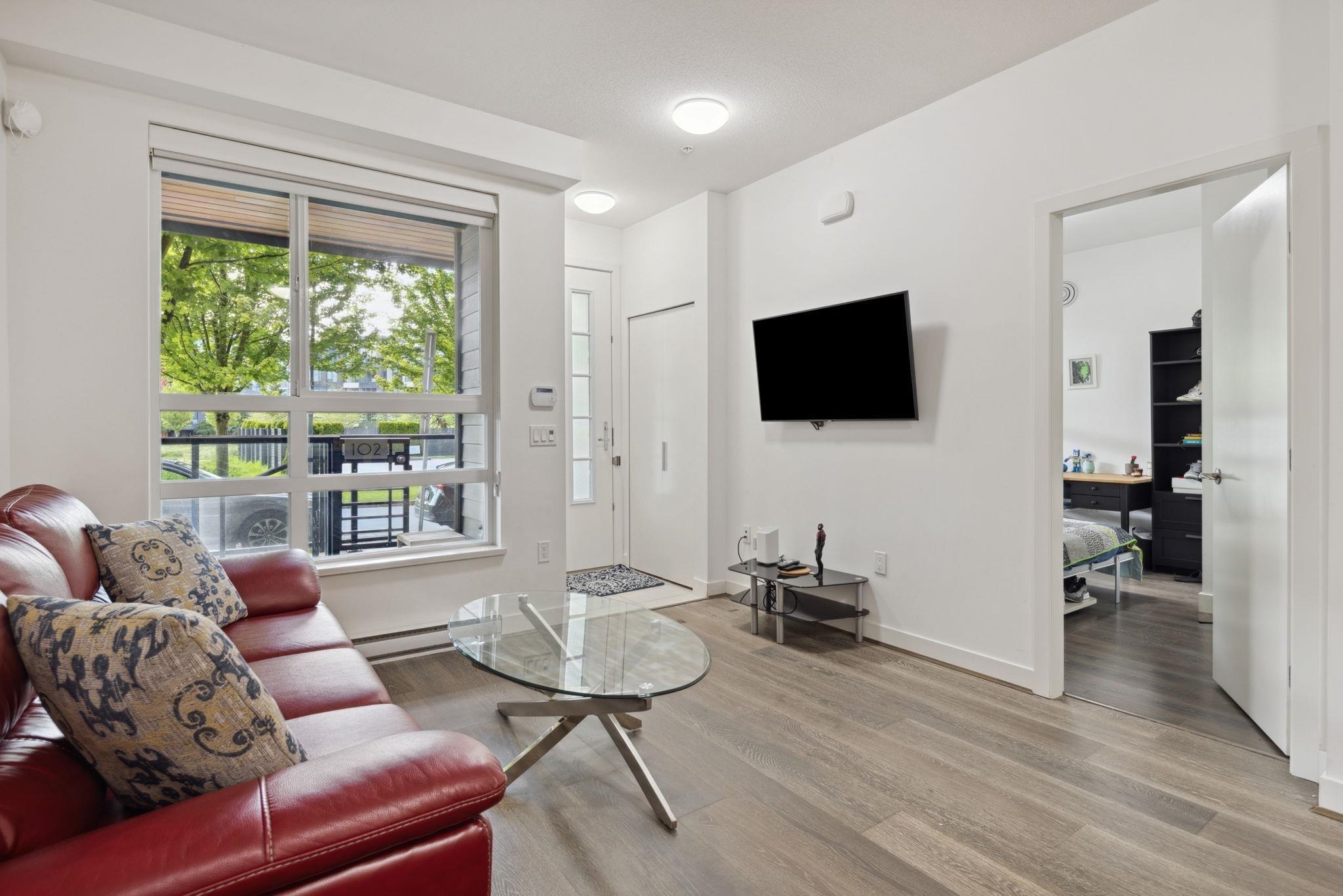 102 6033 GRAY AVENUE Unit: 102