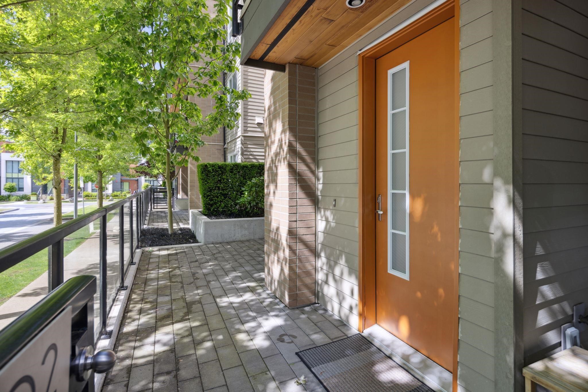 102 6033 GRAY AVENUE Unit: 102