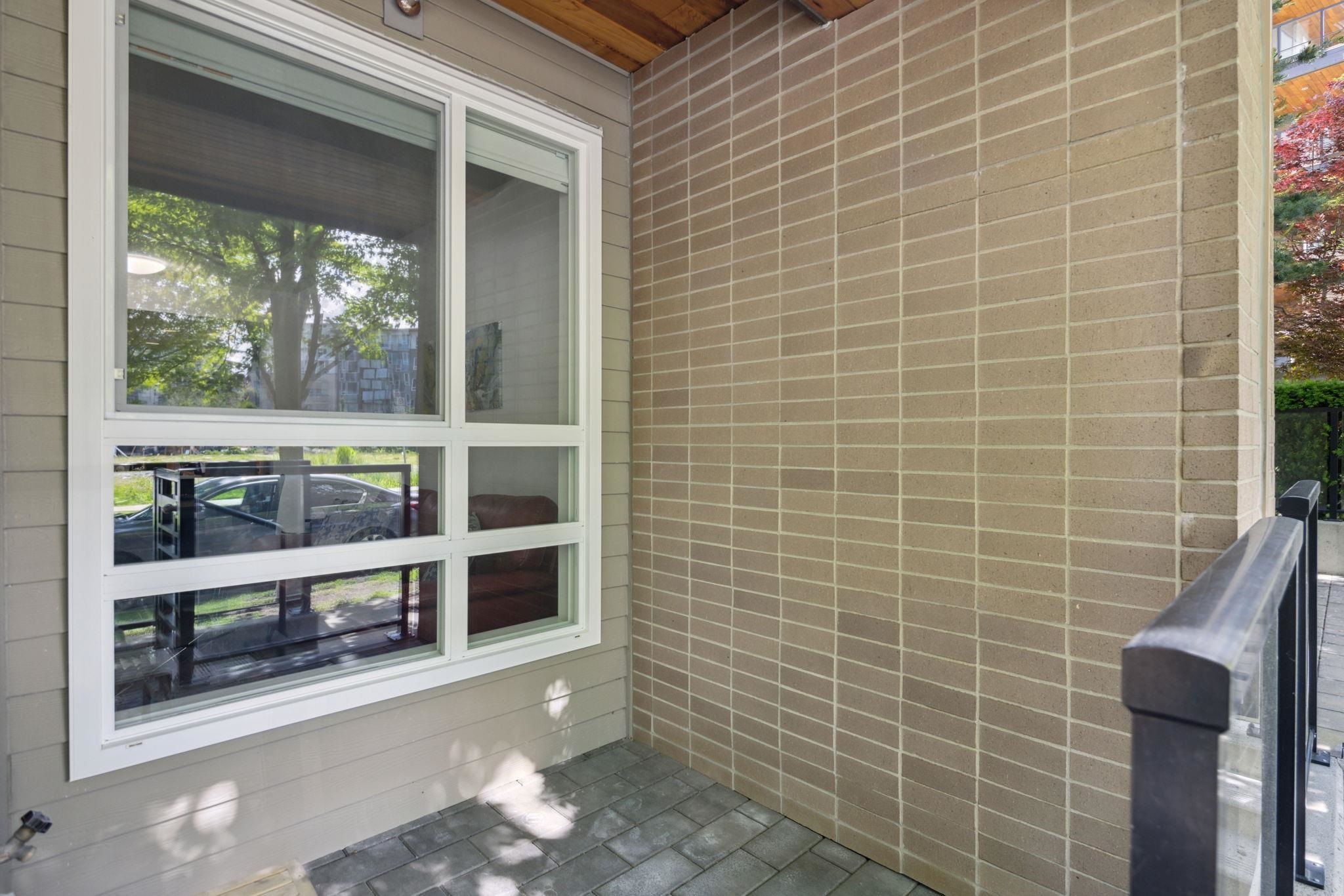 102 6033 GRAY AVENUE Unit: 102