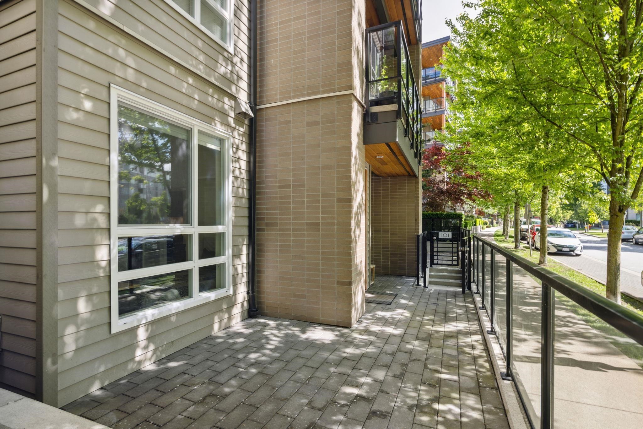 102 6033 GRAY AVENUE Unit: 102